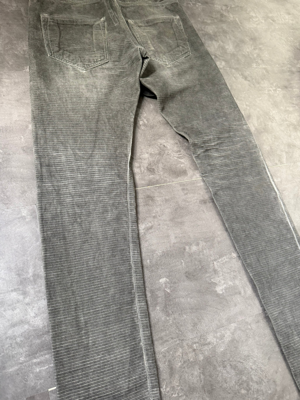 S/S 09 „STRUTTER“ Hog Wash Grosgrain Detroit Cut Jeans IT30