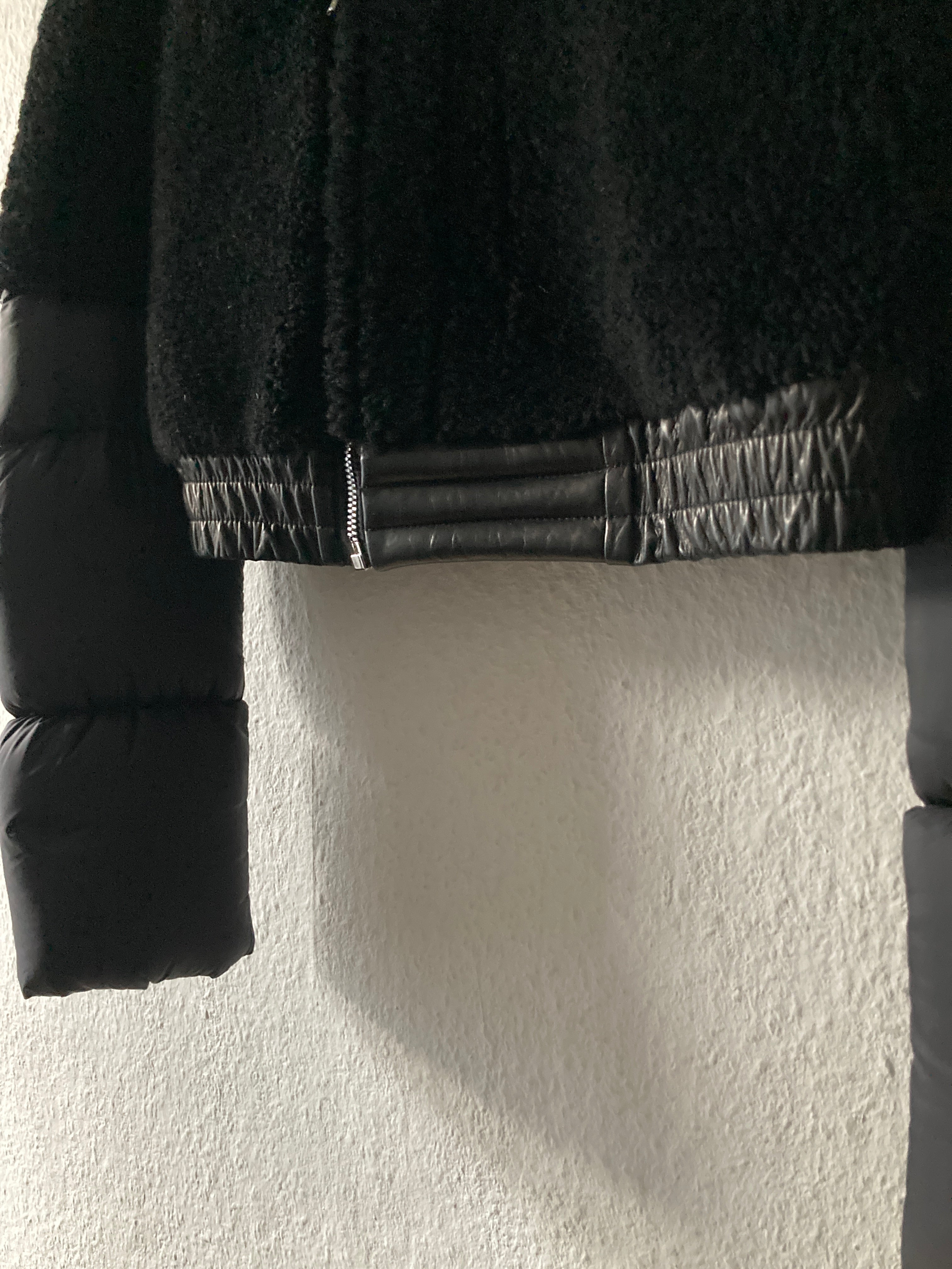 F/W 19 "LARRY" Runway Zionic Cropped Shearling Down Puffer Jacket in Black