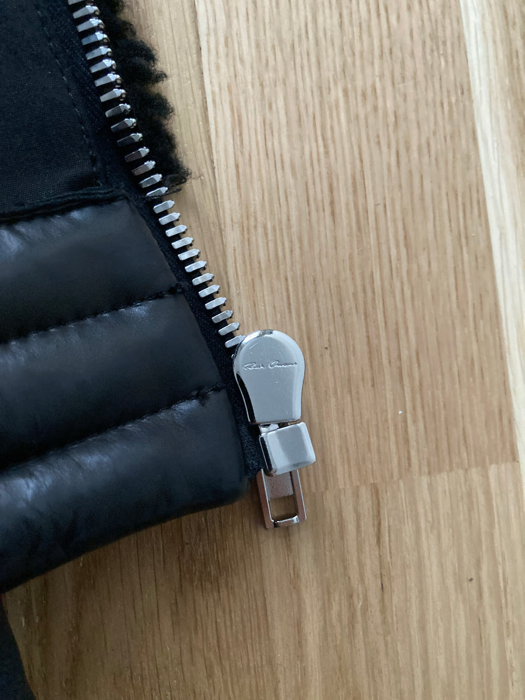 F/W 19 "LARRY" Runway Zionic Cropped Shearling Down Puffer Jacket in Black