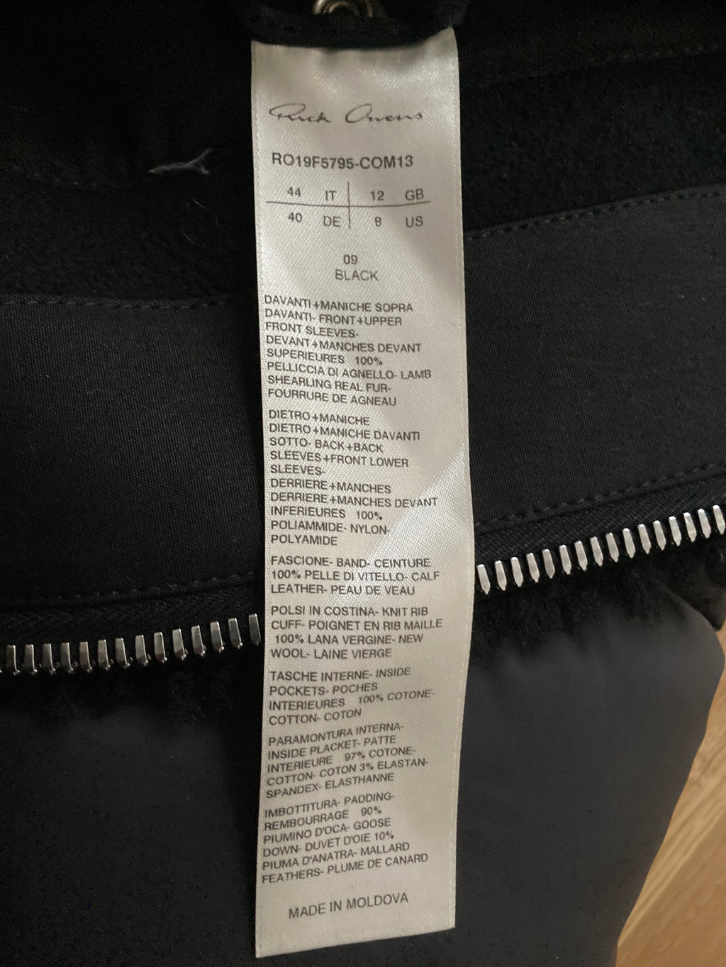 F/W 19 "LARRY" Runway Zionic Cropped Shearling Down Puffer Jacket in Black