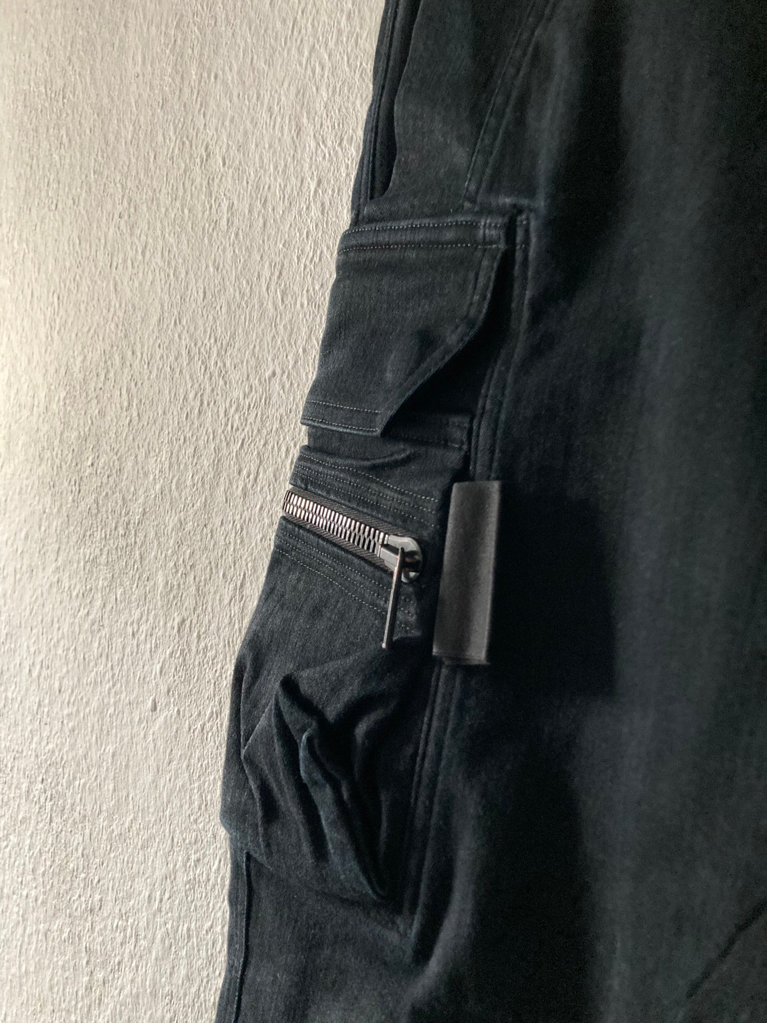 F/W 16 "MASTODON" SB Runway Skinny Mastodon Cargo Pants in Black Size 50/34