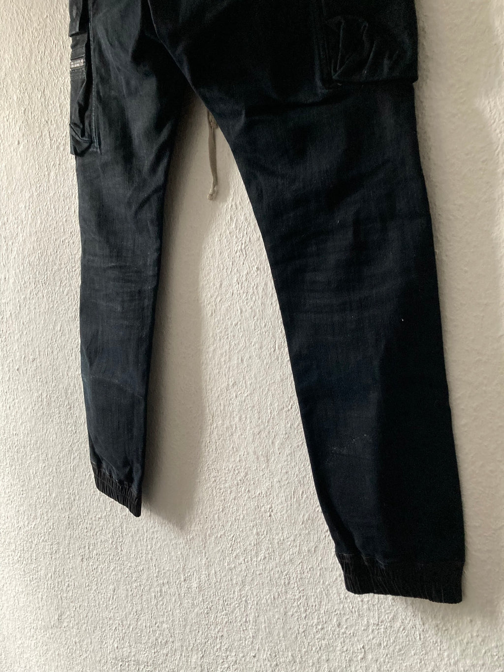 F/W 16 "MASTODON" SB Runway Skinny Mastodon Cargo Pants in Black Size 50/34