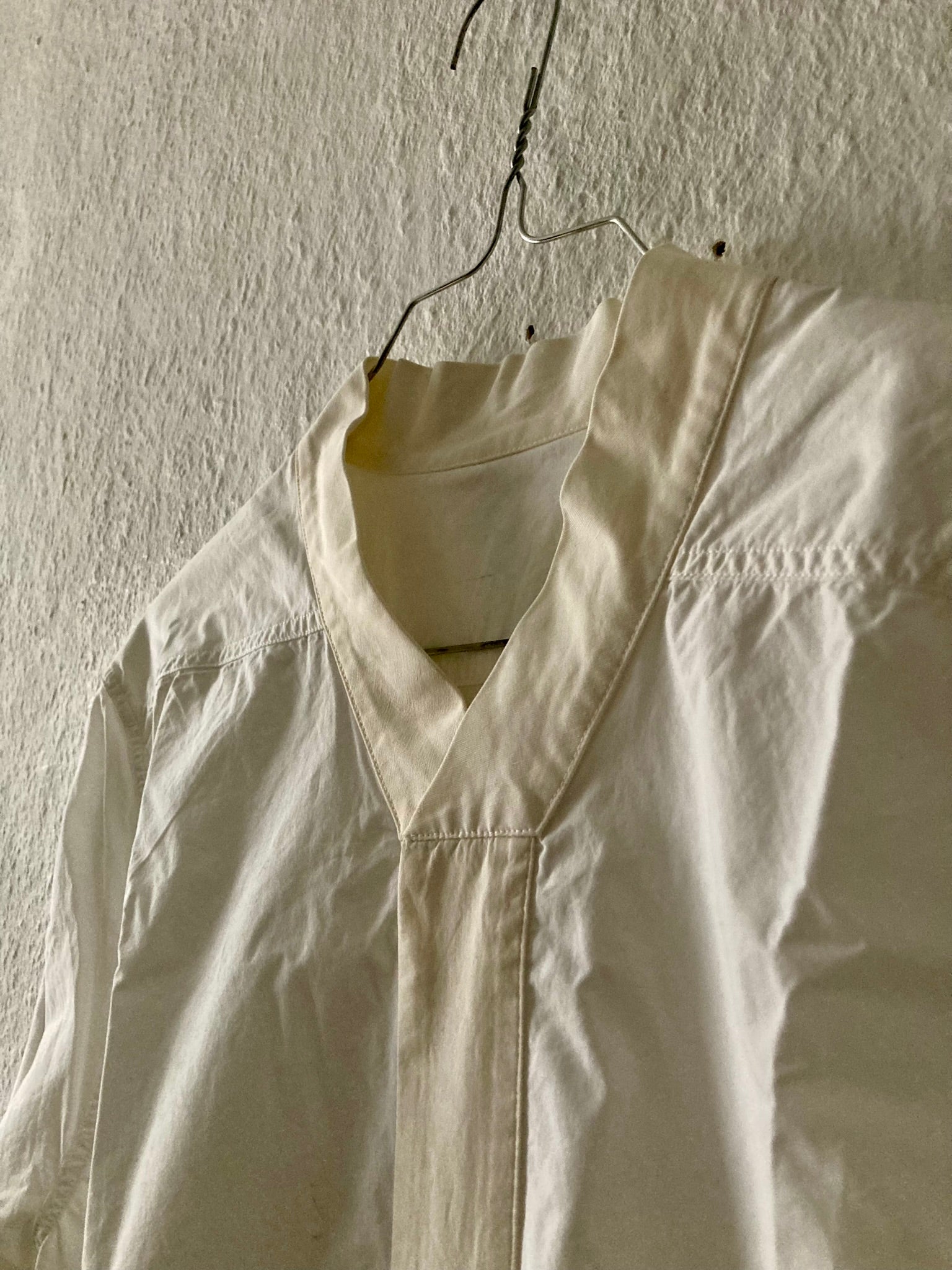 F/W 15 "SPHINX" V-Collar Dress Shirt in Milk