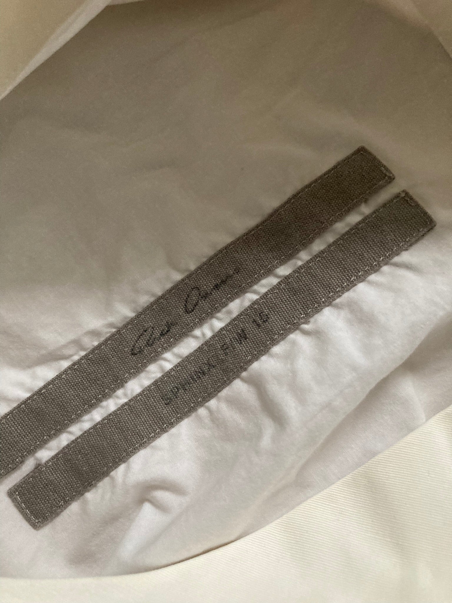 F/W 15 "SPHINX" V-Collar Dress Shirt in Milk