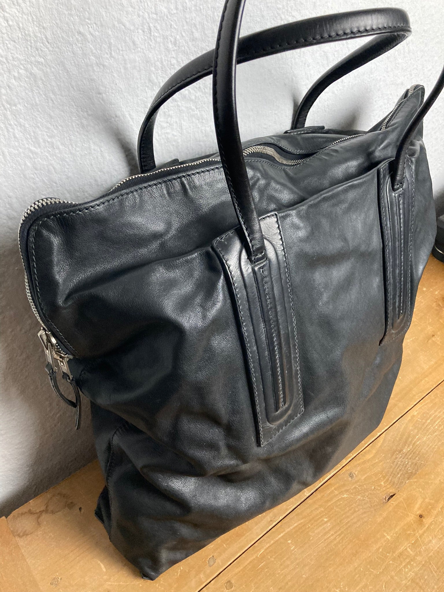 F/W 15 "SPHINX" Large Leather Carry-All in Black