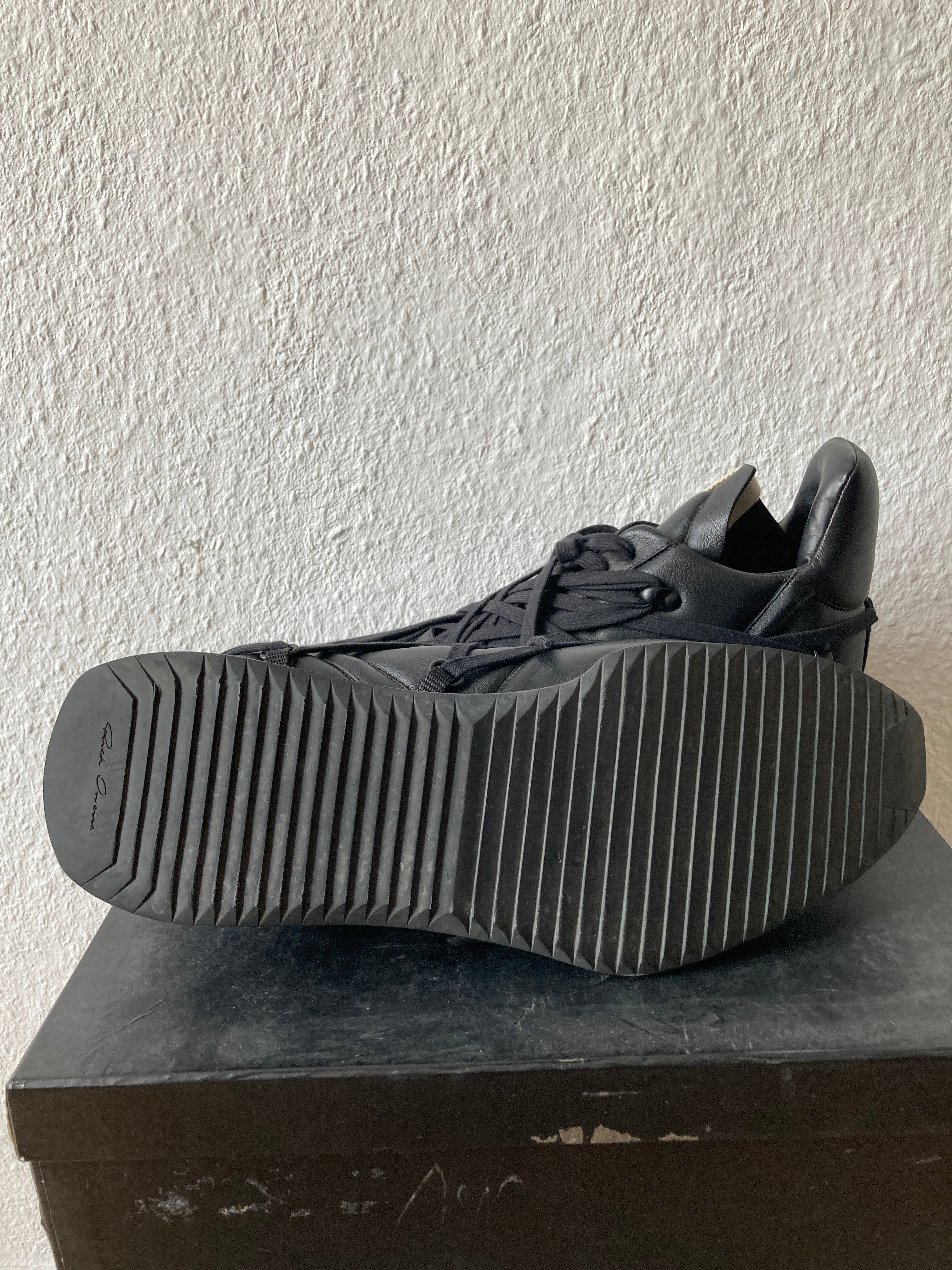 S/S 20 "TECUATL" Triple Black Maximal Megalace Runners 12/45