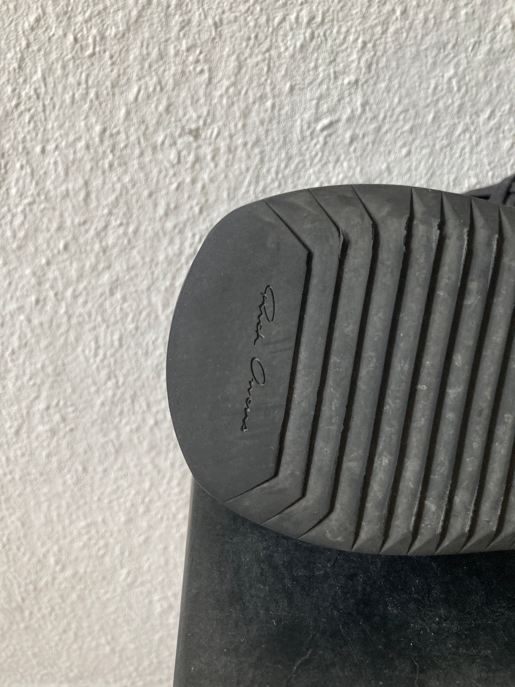 S/S 20 "TECUATL" Triple Black Maximal Megalace Runners 12/45