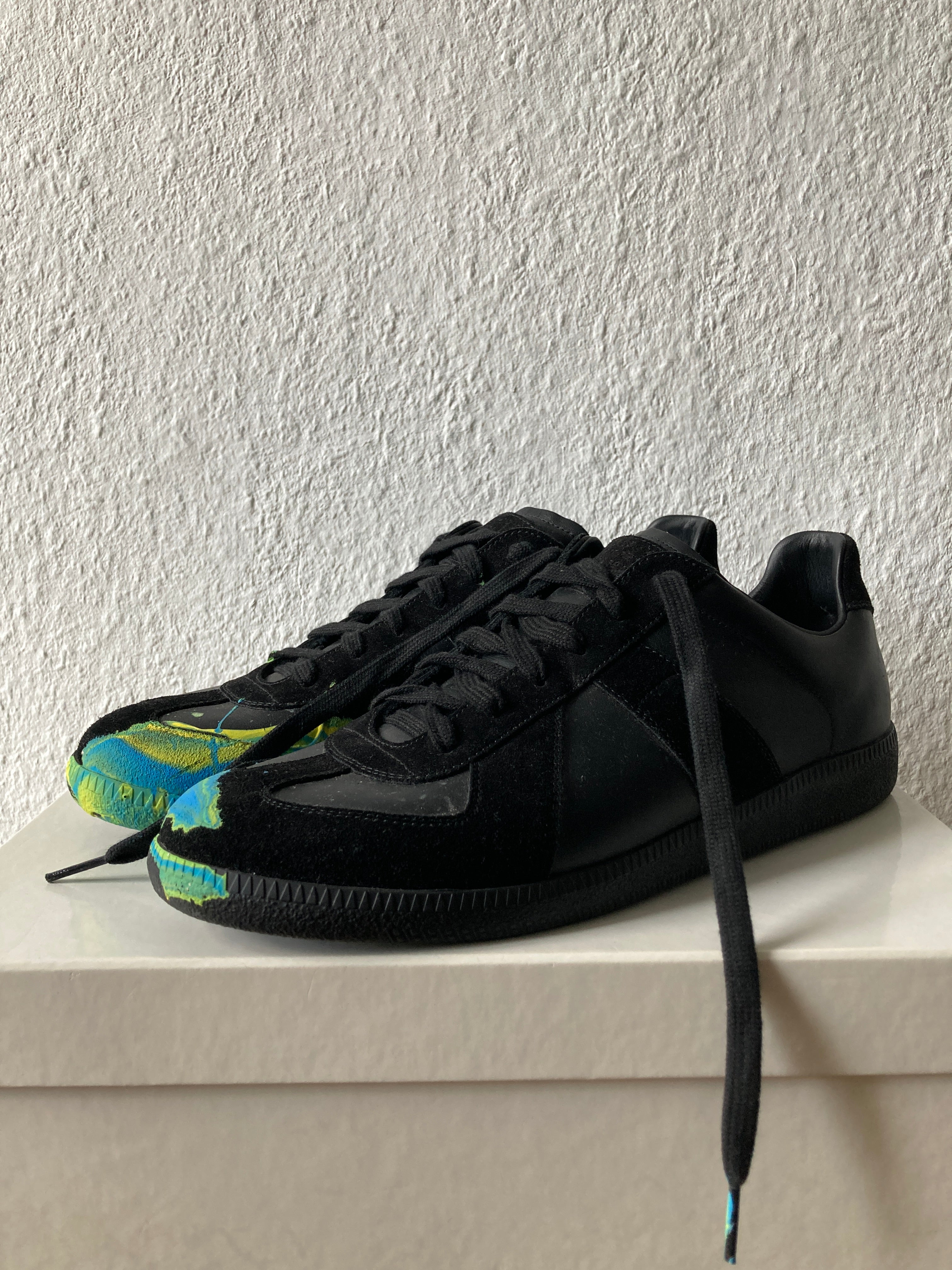 One-of-One Maison Margiela x William Cobbing Clay Splatter Replica in Black and Size IT43