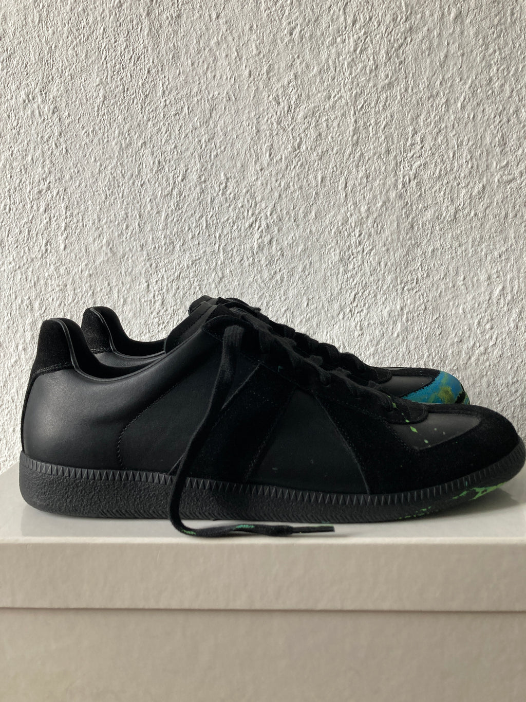 One-of-One Maison Margiela x William Cobbing Clay Splatter Replica in Black and Size IT43