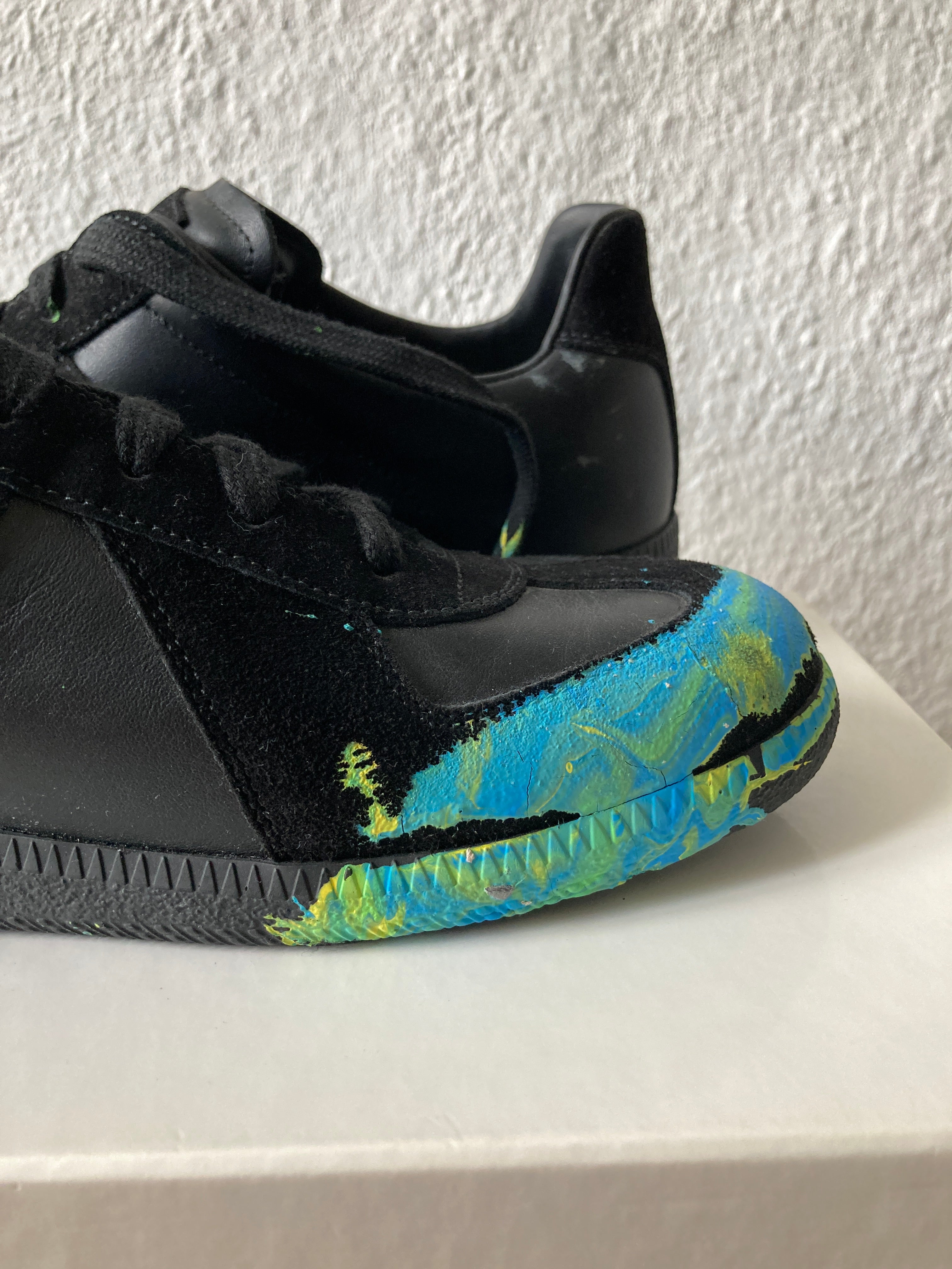 One-of-One Maison Margiela x William Cobbing Clay Splatter Replica in Black and Size IT43