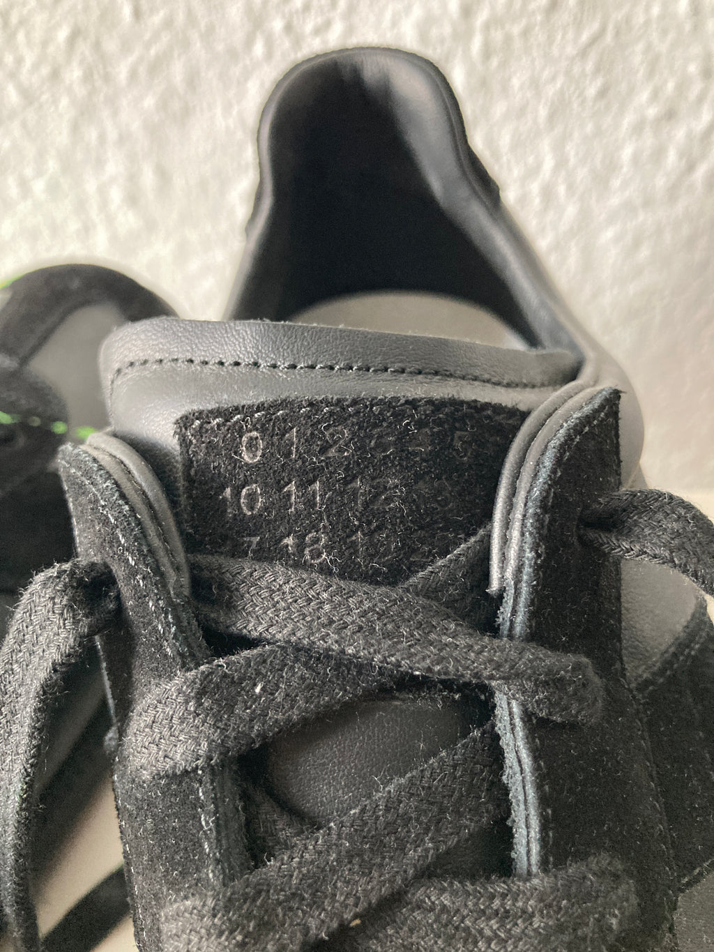 One-of-One Maison Margiela x William Cobbing Clay Splatter Replica in Black and Size IT43