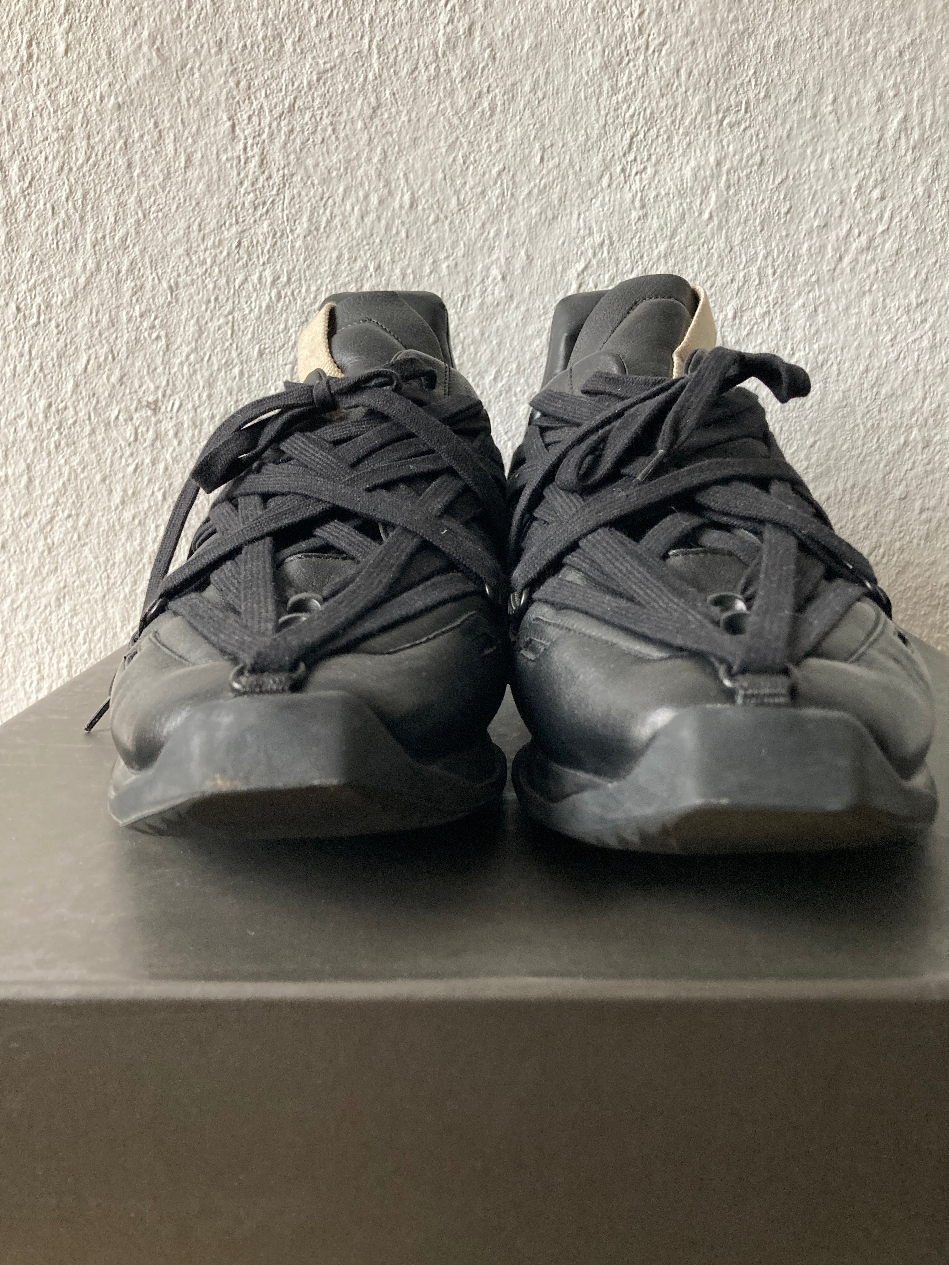 S/S 20 "TECUATL" Triple Black Maximal Megalace Runners 12/45