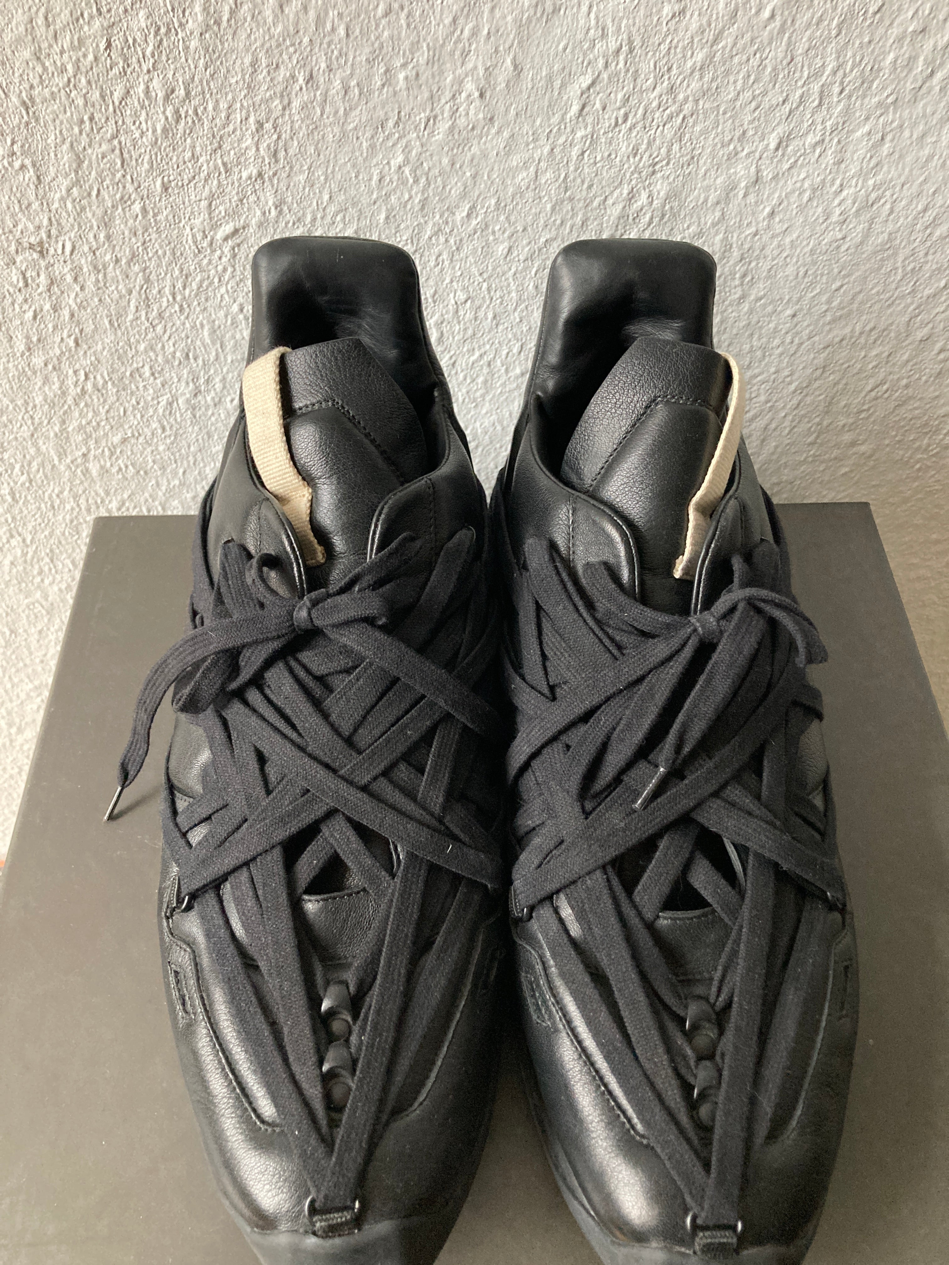 S/S 20 "TECUATL" Triple Black Maximal Megalace Runners 12/45