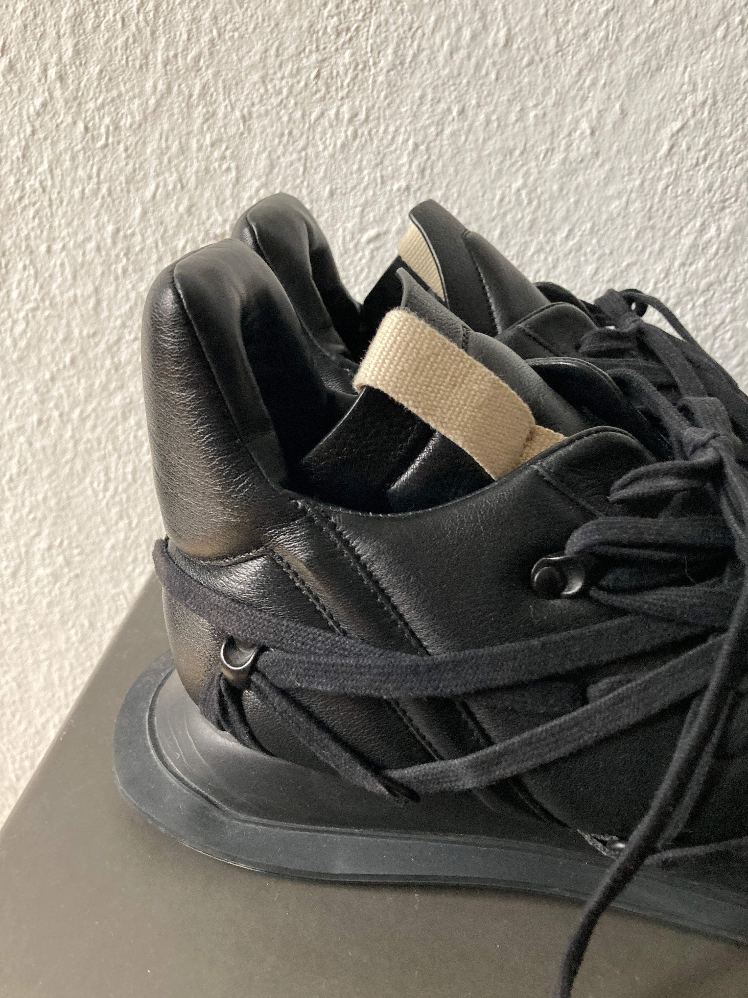 S/S 20 "TECUATL" Triple Black Maximal Megalace Runners 12/45