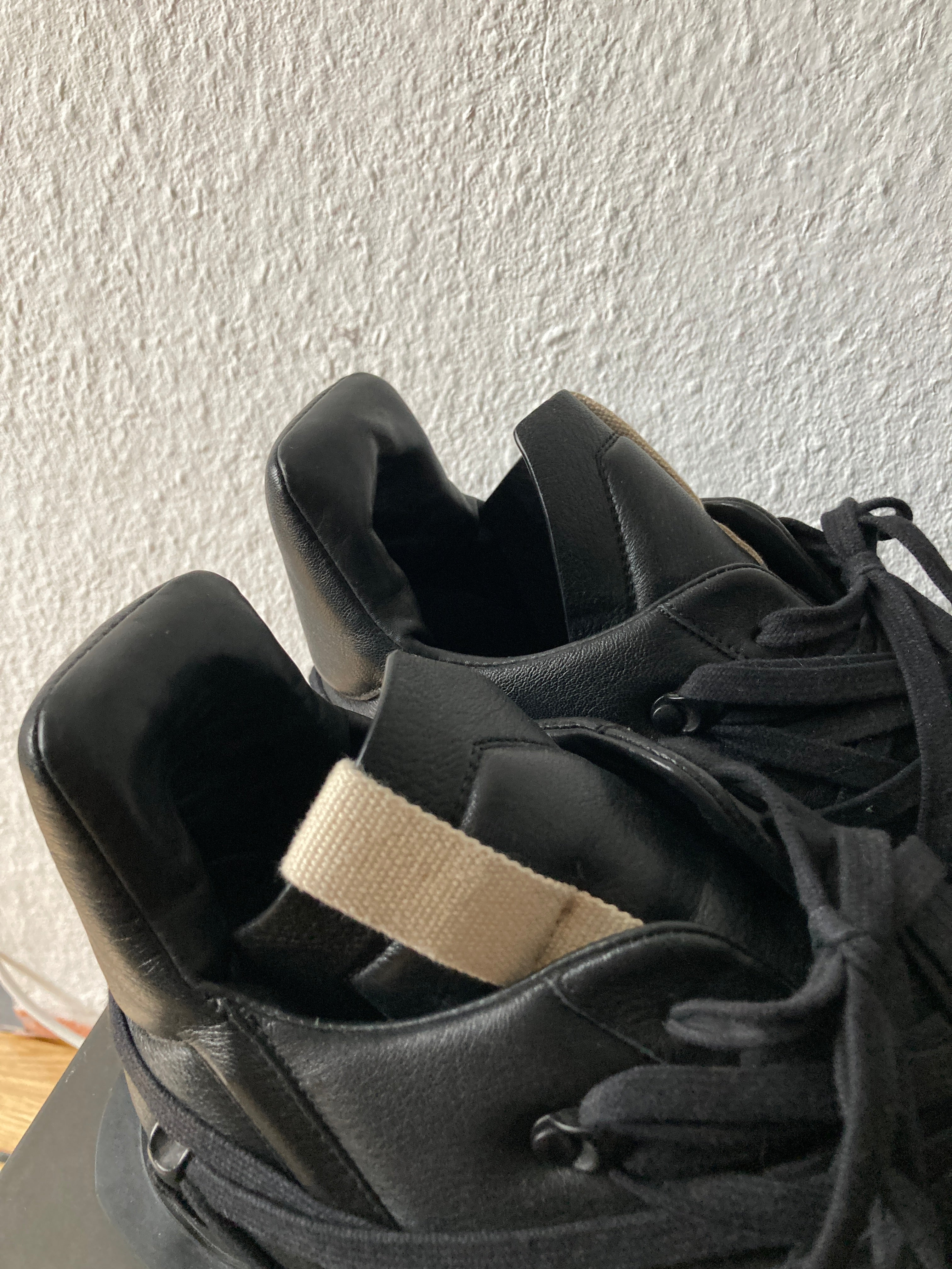 S/S 20 "TECUATL" Triple Black Maximal Megalace Runners 12/45