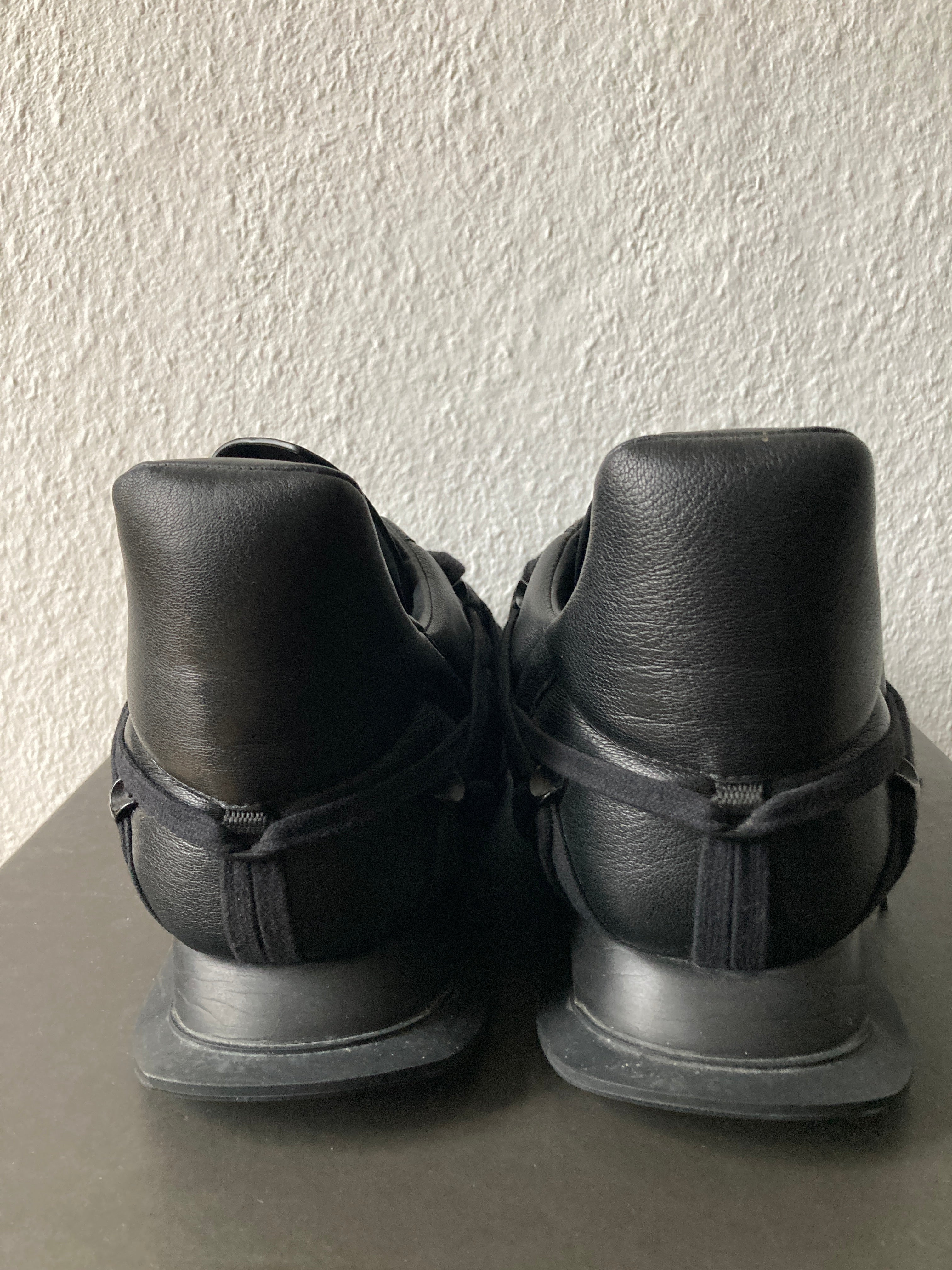 S/S 20 "TECUATL" Triple Black Maximal Megalace Runners 12/45