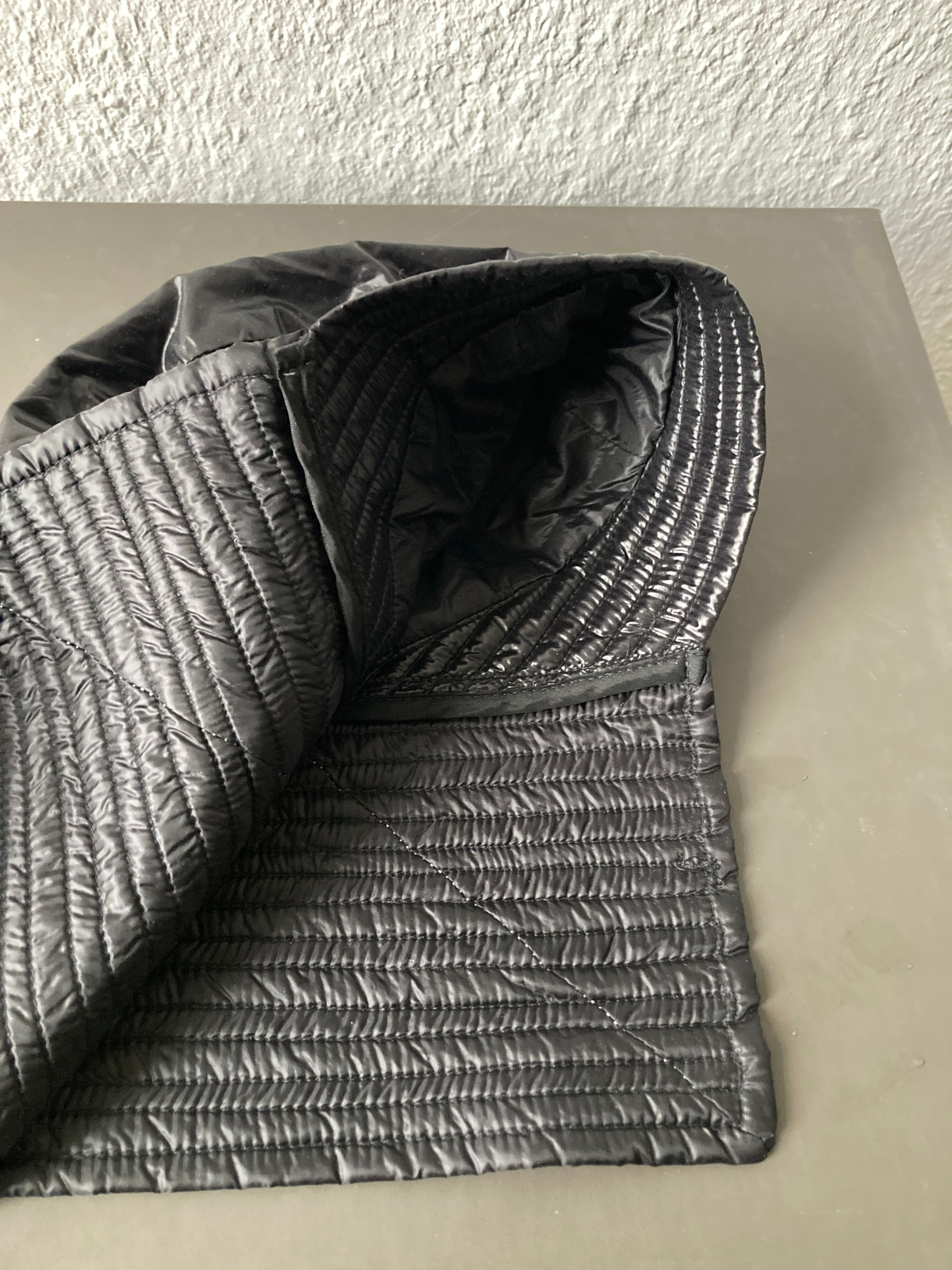 2009年秋冬「CRUST」ランウェイ サムライハット リック・オウエンス