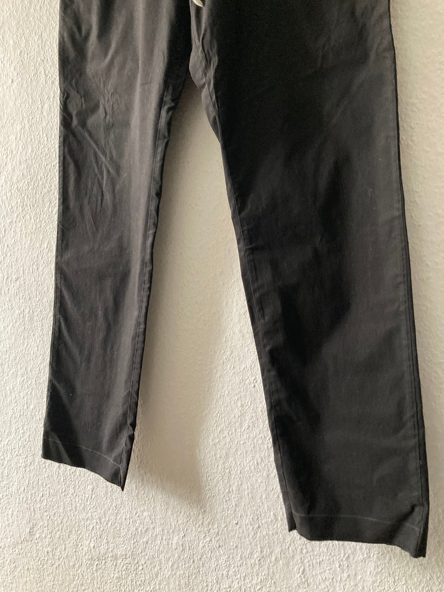 S/S 23 "EDFU" Drawstring Slim Long Pants in Black