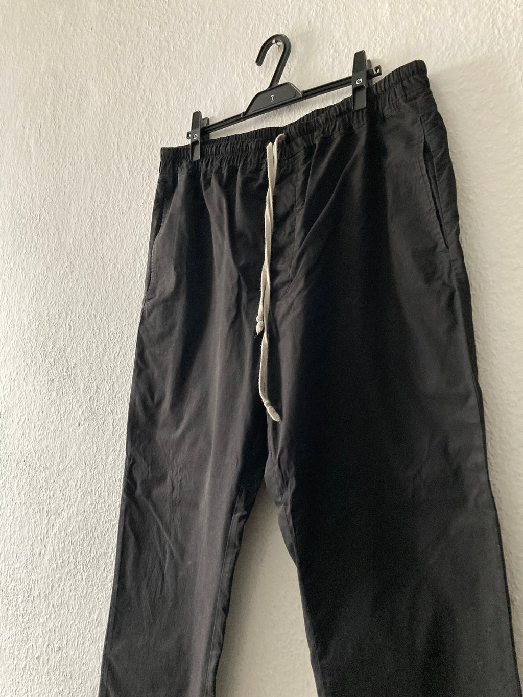 S/S 23 "EDFU" Drawstring Slim Long Pants in Black