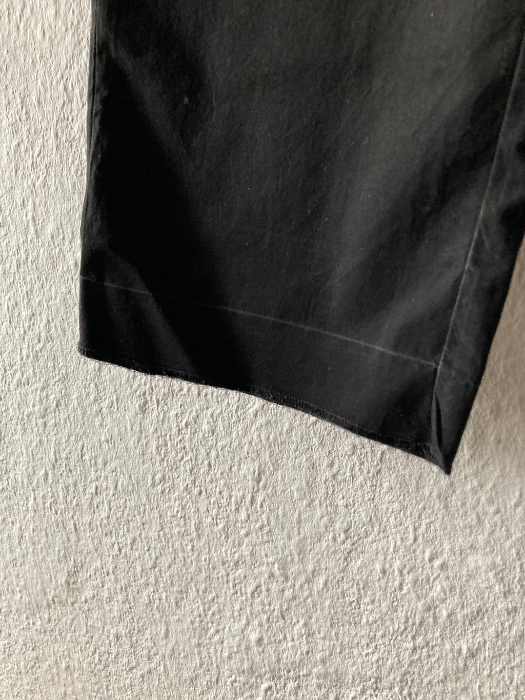 S/S 23 "EDFU" Drawstring Slim Long Pants in Black