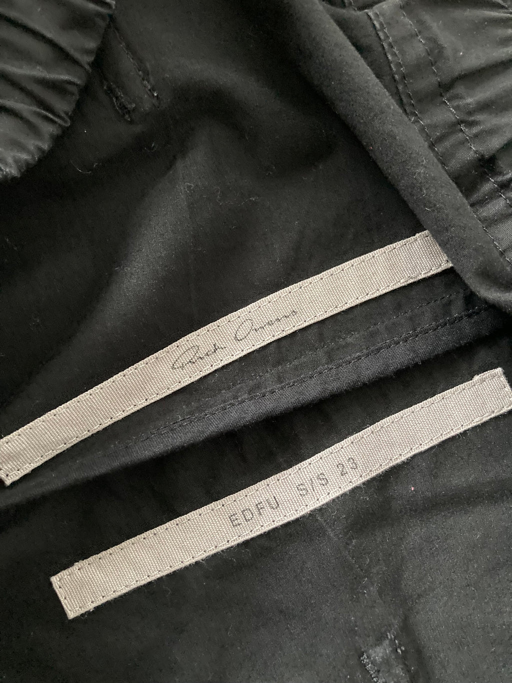 S/S 23 "EDFU" Drawstring Slim Long Pants in Black