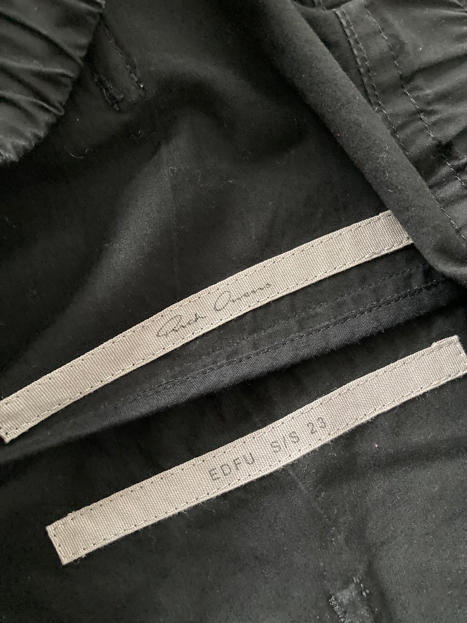 S/S 23 "EDFU" Drawstring Slim Long Pants in Black