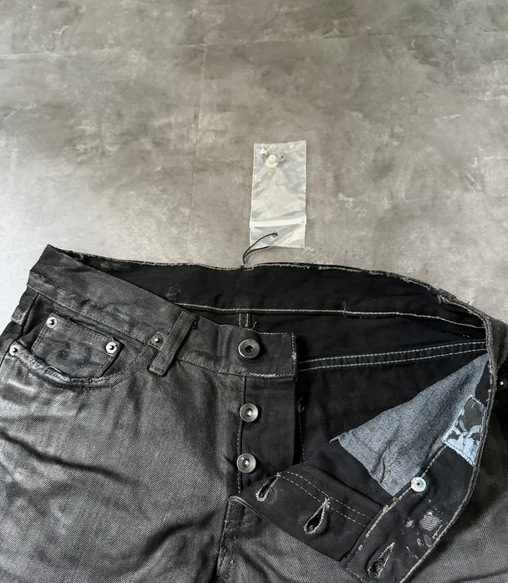F/W 06 "DUSTULATOR" Black Wax Detroit Cut Denim Jeans Rick Owens