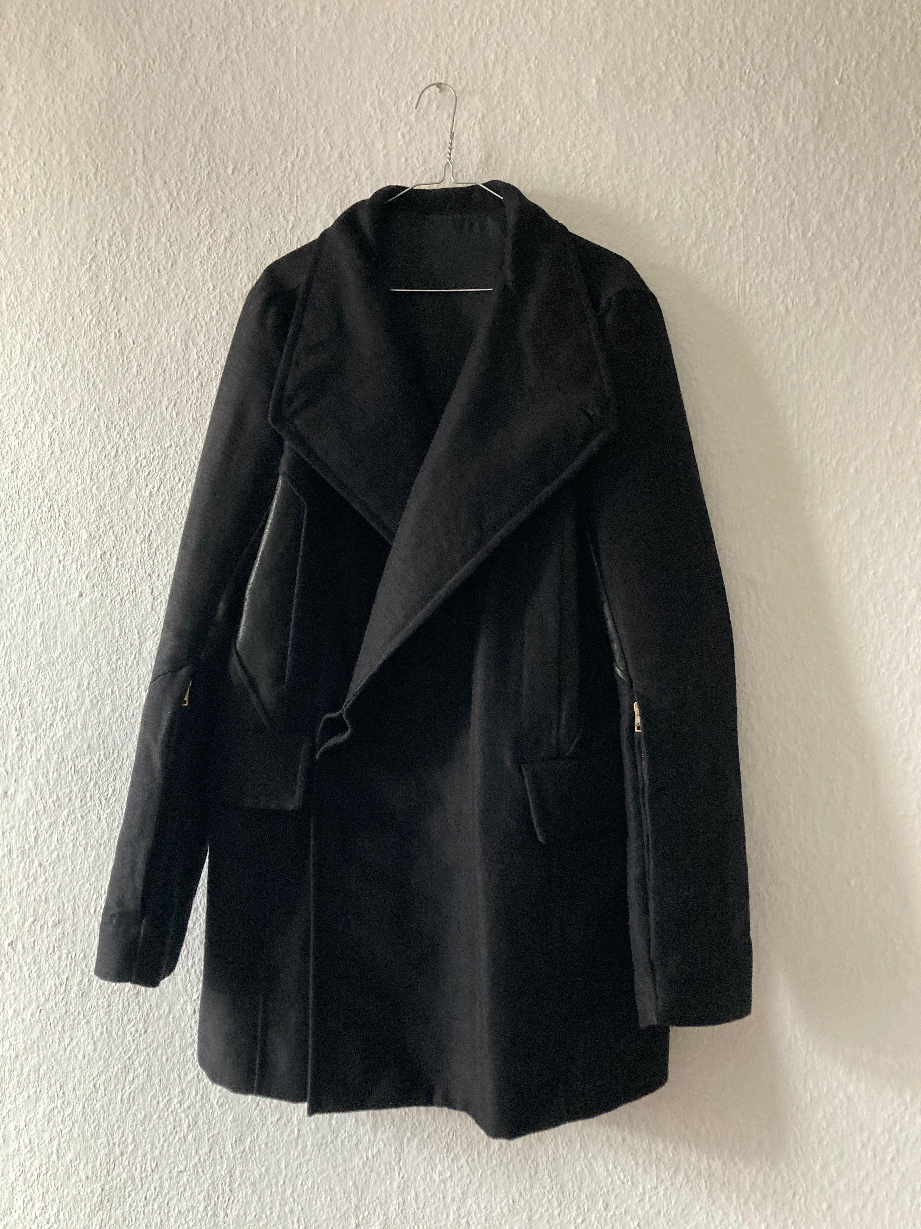 F/W 09 "CRUST" Runway Berger Ramie Coat Rick Owens M