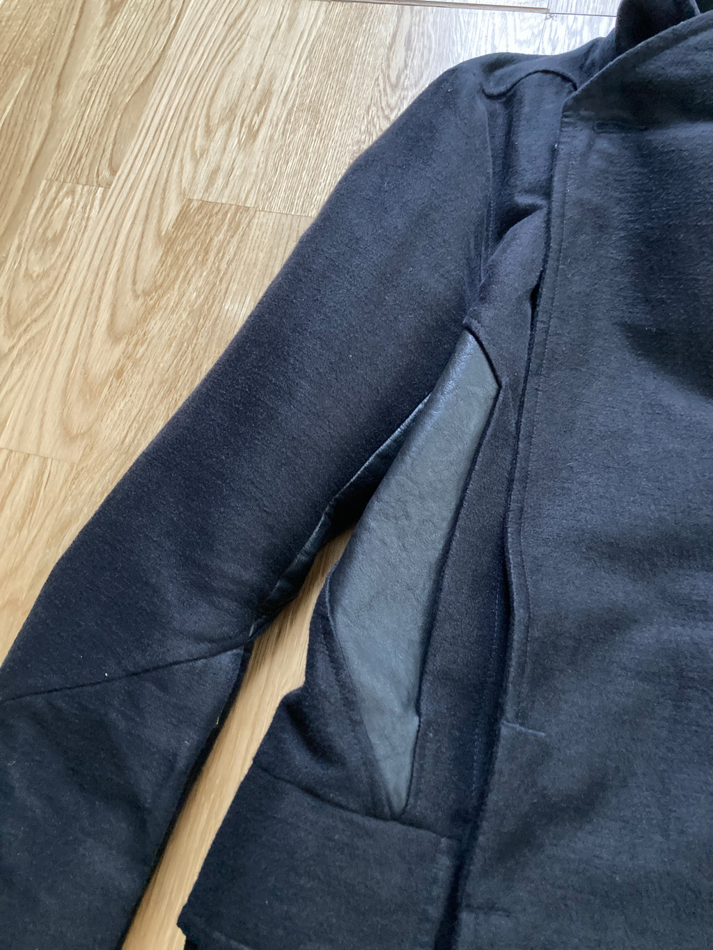 F/W 09 "CRUST" Runway Berger Ramie Coat Rick Owens M