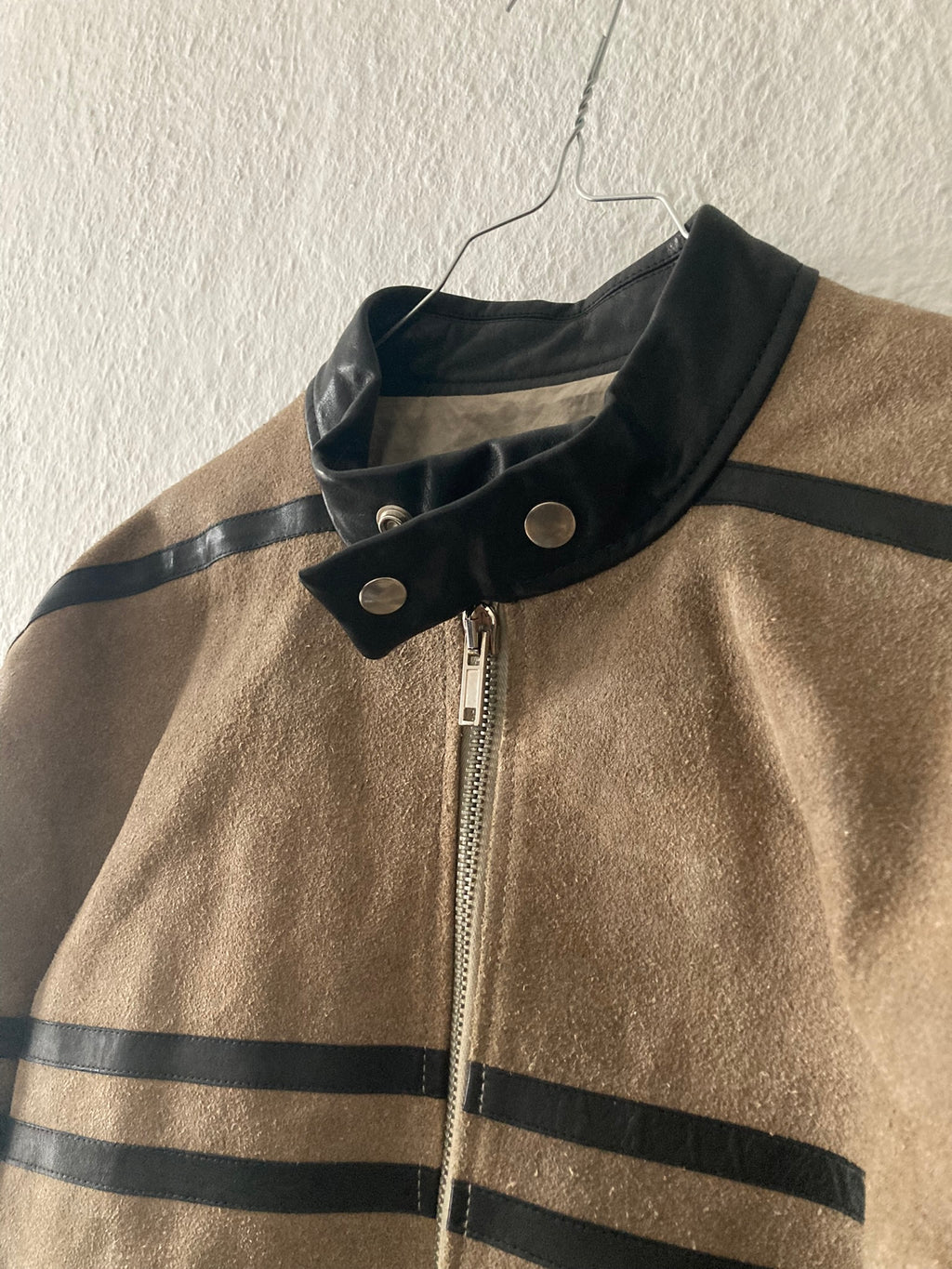 F/W 12 "MOUNTAIN" Cropped Runway Suede Calf Leather Jacket in Black & Pearl Size 52/L