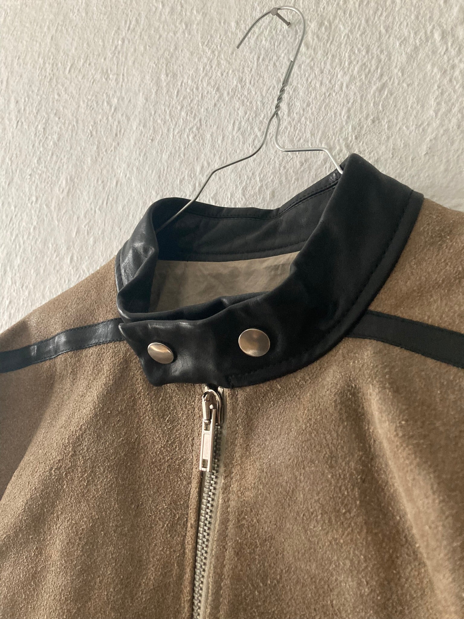 F/W 12 "MOUNTAIN" Cropped Runway Suede Calf Leather Jacket in Black & Pearl Size 52/L