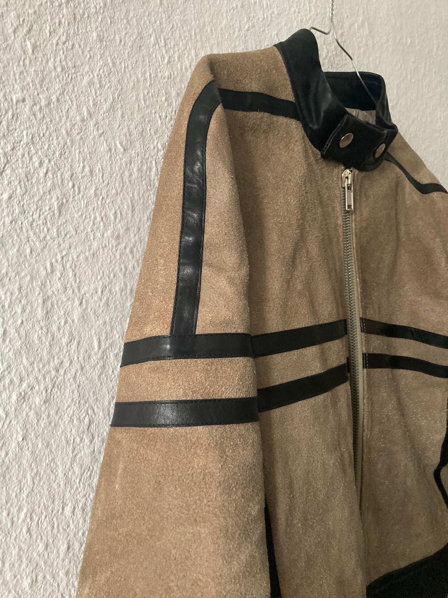 F/W 12 "MOUNTAIN" Cropped Runway Suede Calf Leather Jacket in Black & Pearl Size 52/L