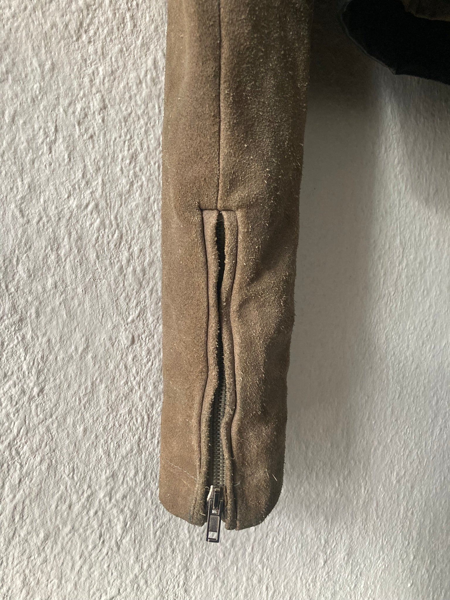 F/W 12 "MOUNTAIN" Cropped Runway Suede Calf Leather Jacket in Black & Pearl Size 52/L