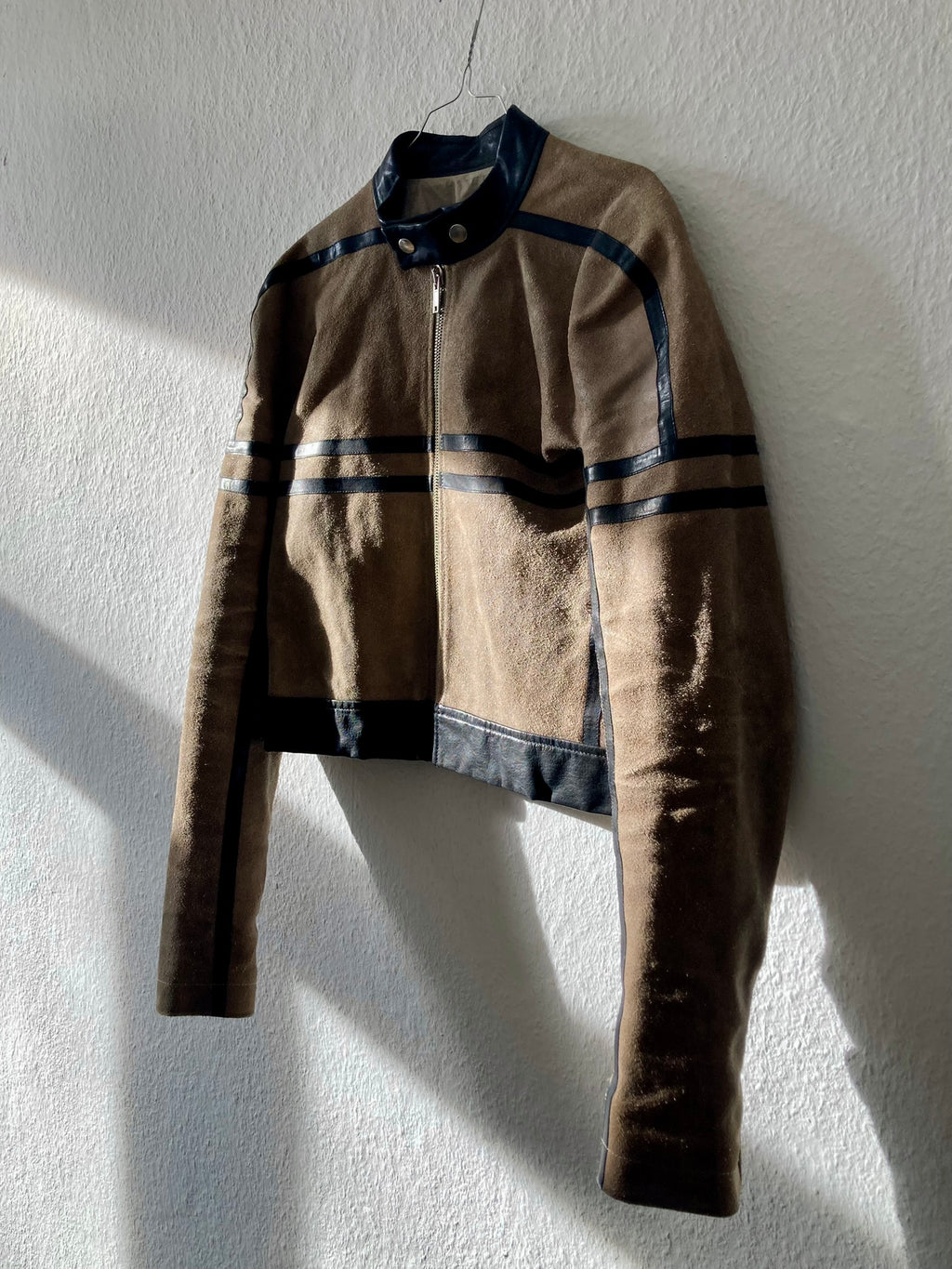 F/W 12 "MOUNTAIN" Cropped Runway Suede Calf Leather Jacket in Black & Pearl Size 52/L