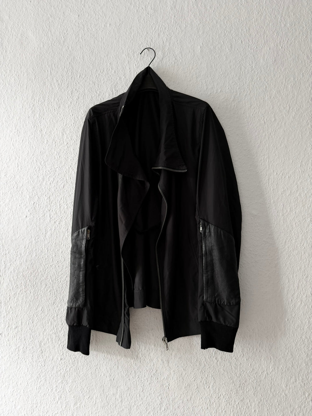 S/S 09 "STRUTTER" Layered Polyester Mollino Jacket w. Lamb Leather Patches