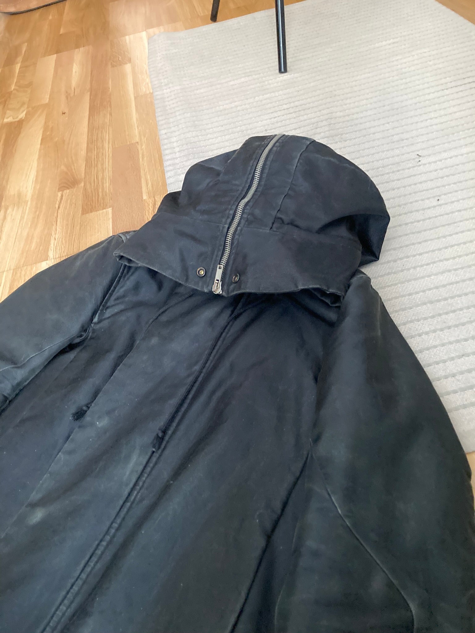 F/W 09 "CRUST" Runway Silk Exploder Jacket in Black and Size M