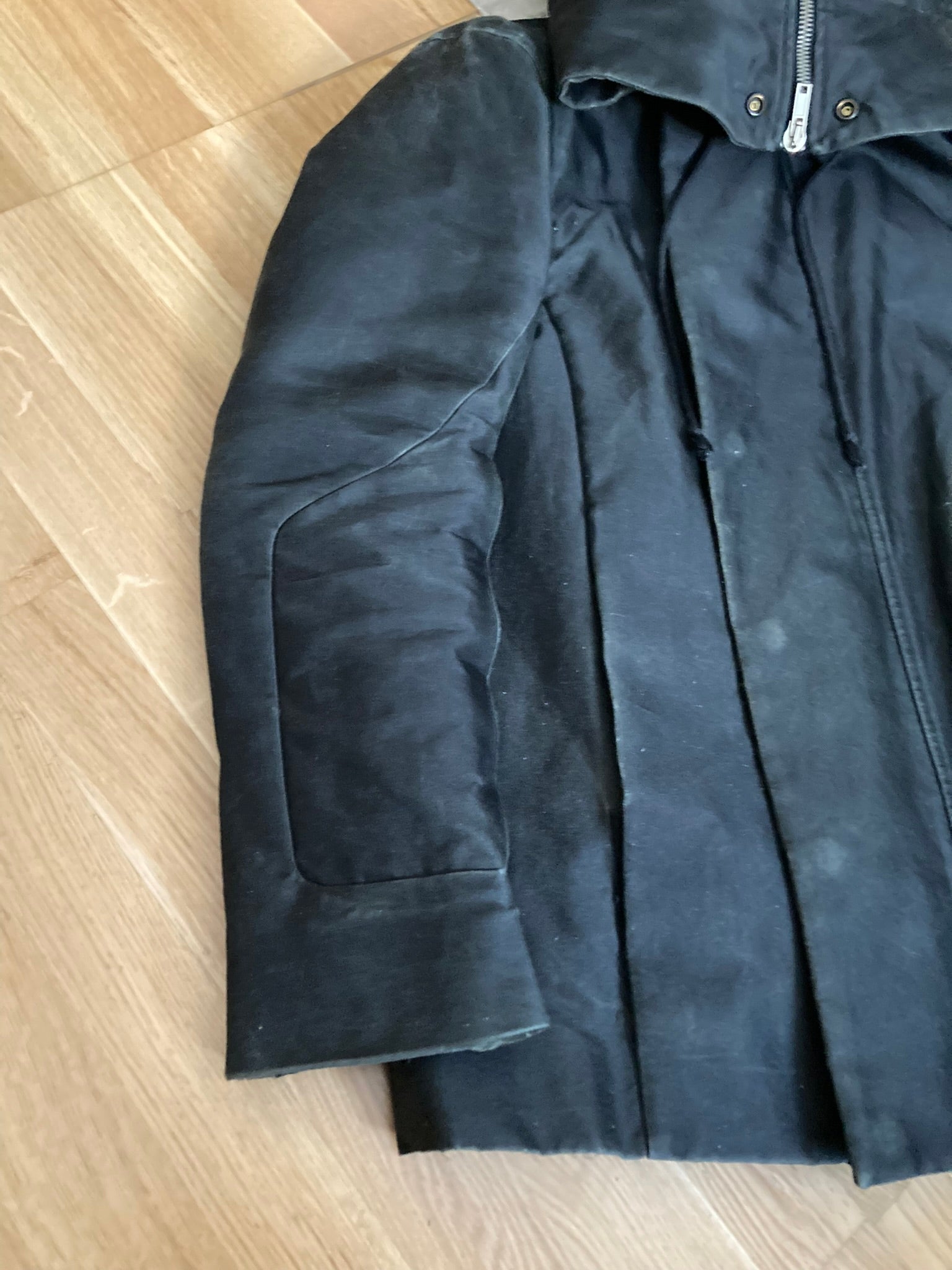 F/W 09 "CRUST" Runway Silk Exploder Jacket in Black and Size M