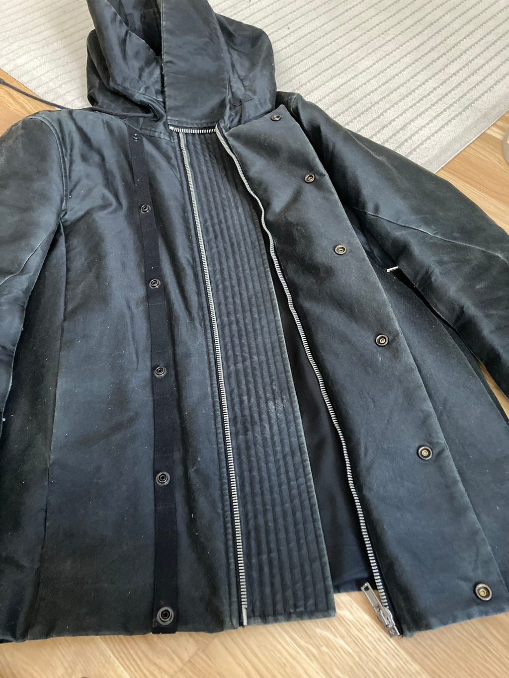 F/W 09 "CRUST" Runway Silk Exploder Jacket in Black and Size M