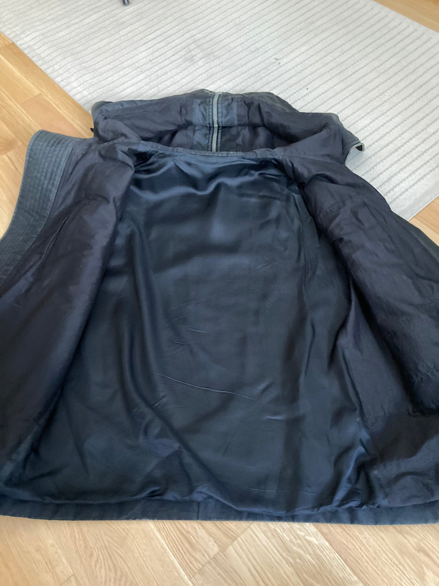 F/W 09 "CRUST" Runway Silk Exploder Jacket in Black and Size M