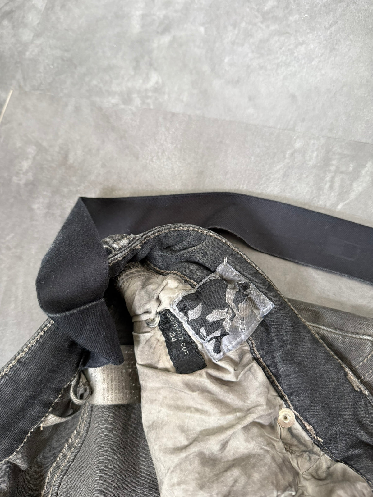 S/S 23 "EDFU" Dark Dust Pentagram Detroit Cut Denim Jeans Rick Owens US34