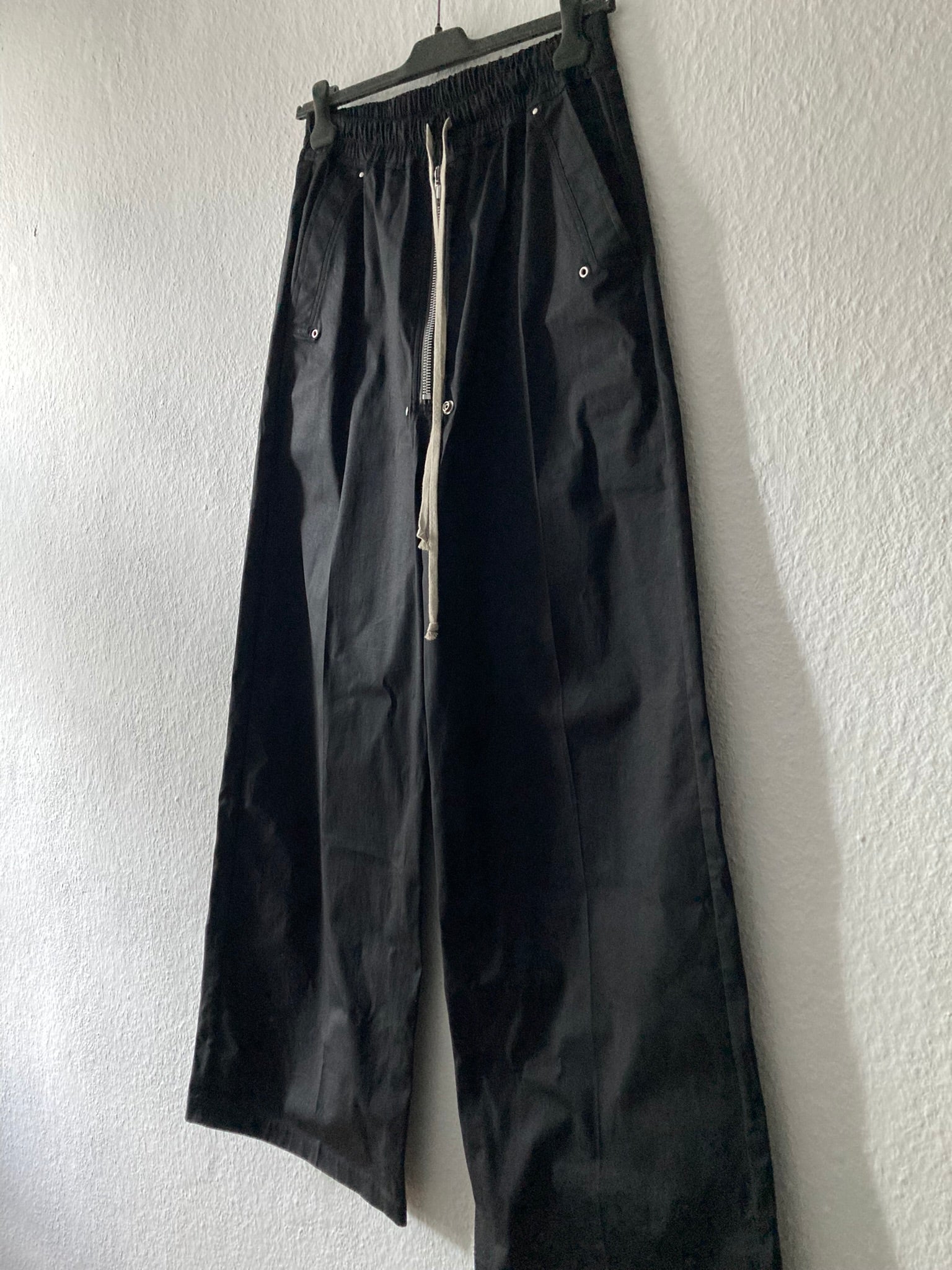 F/W 22 „STROBE“ Geth Bela Pants in Black