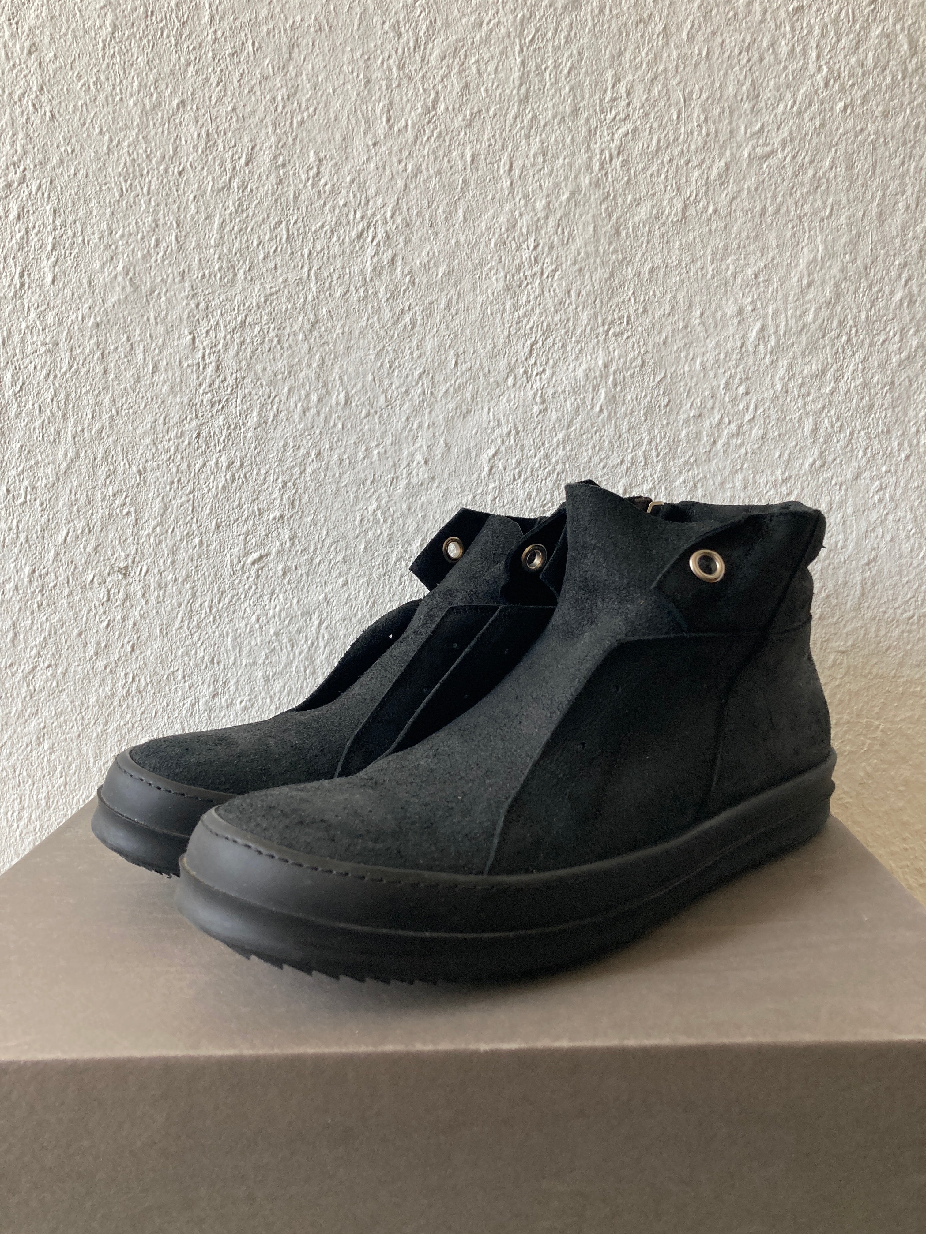 F/W 15 „SPHINX“ Triple Black Reverse Leather Island Dunks