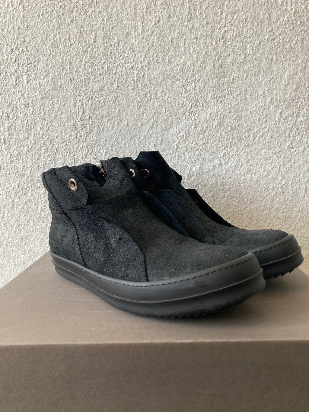 F/W 15 „SPHINX“ Triple Black Reverse Leather Island Dunks