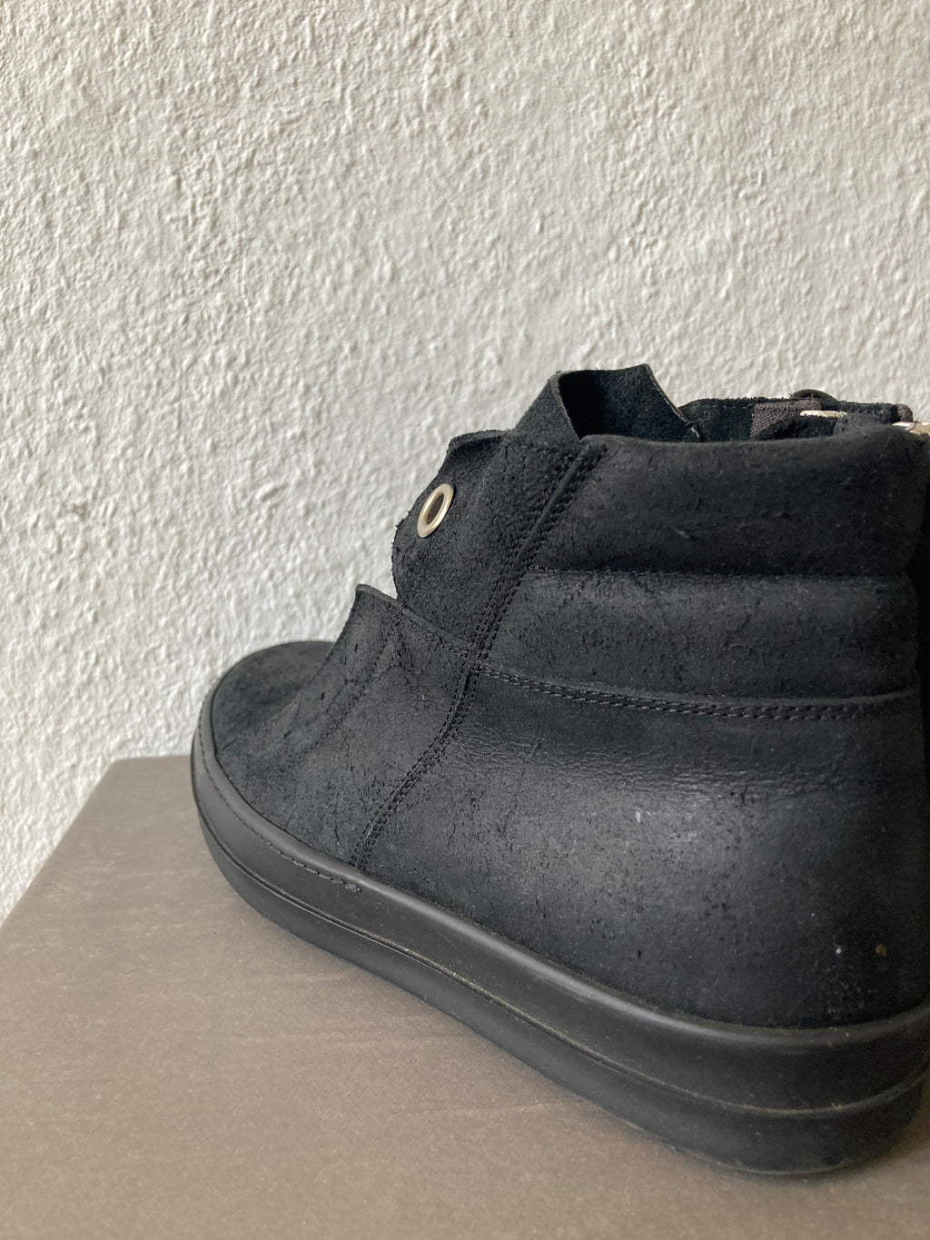 F/W 15 „SPHINX“ Triple Black Reverse Leather Island Dunks