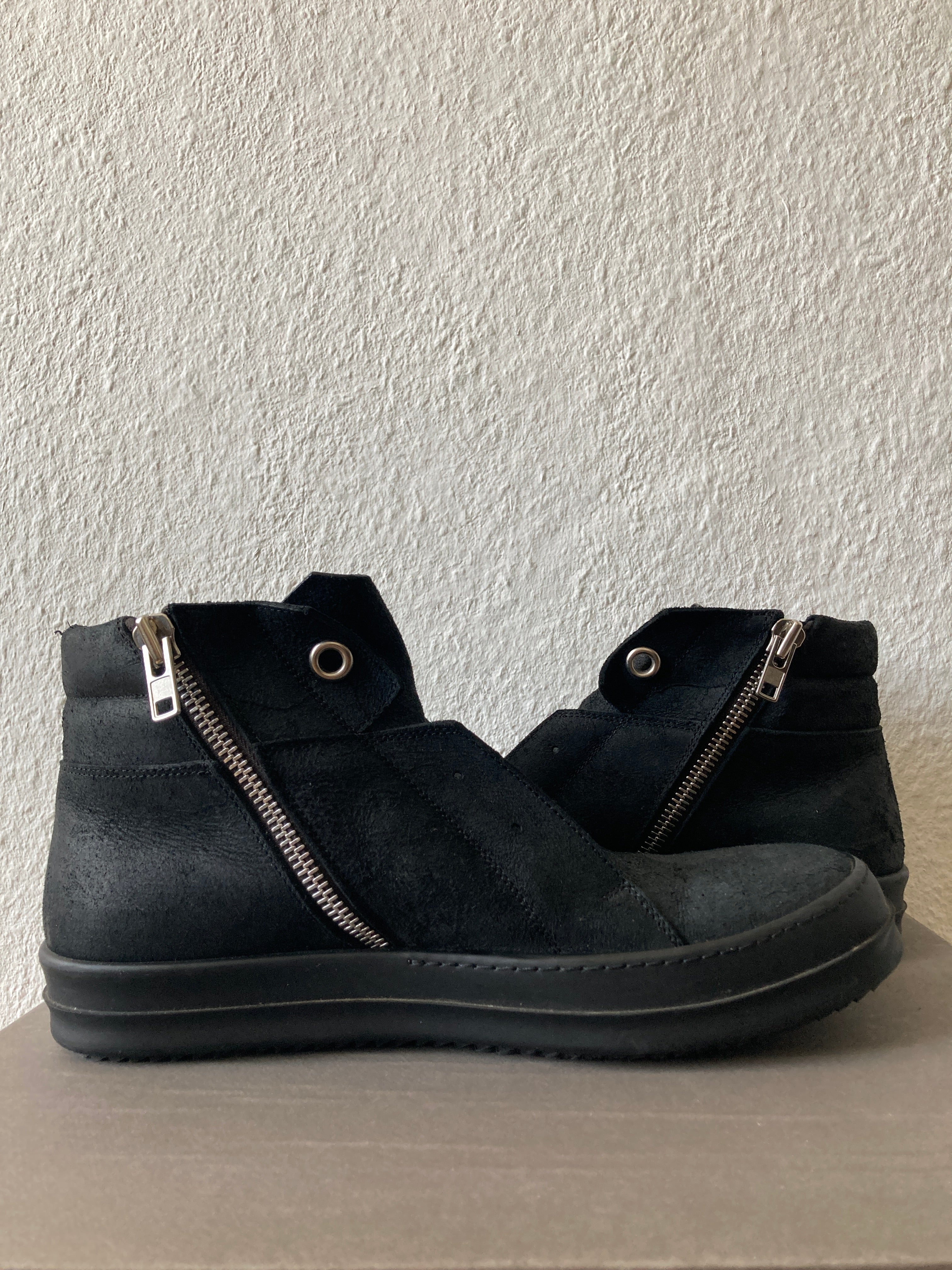 F/W 15 „SPHINX“ Triple Black Reverse Leather Island Dunks