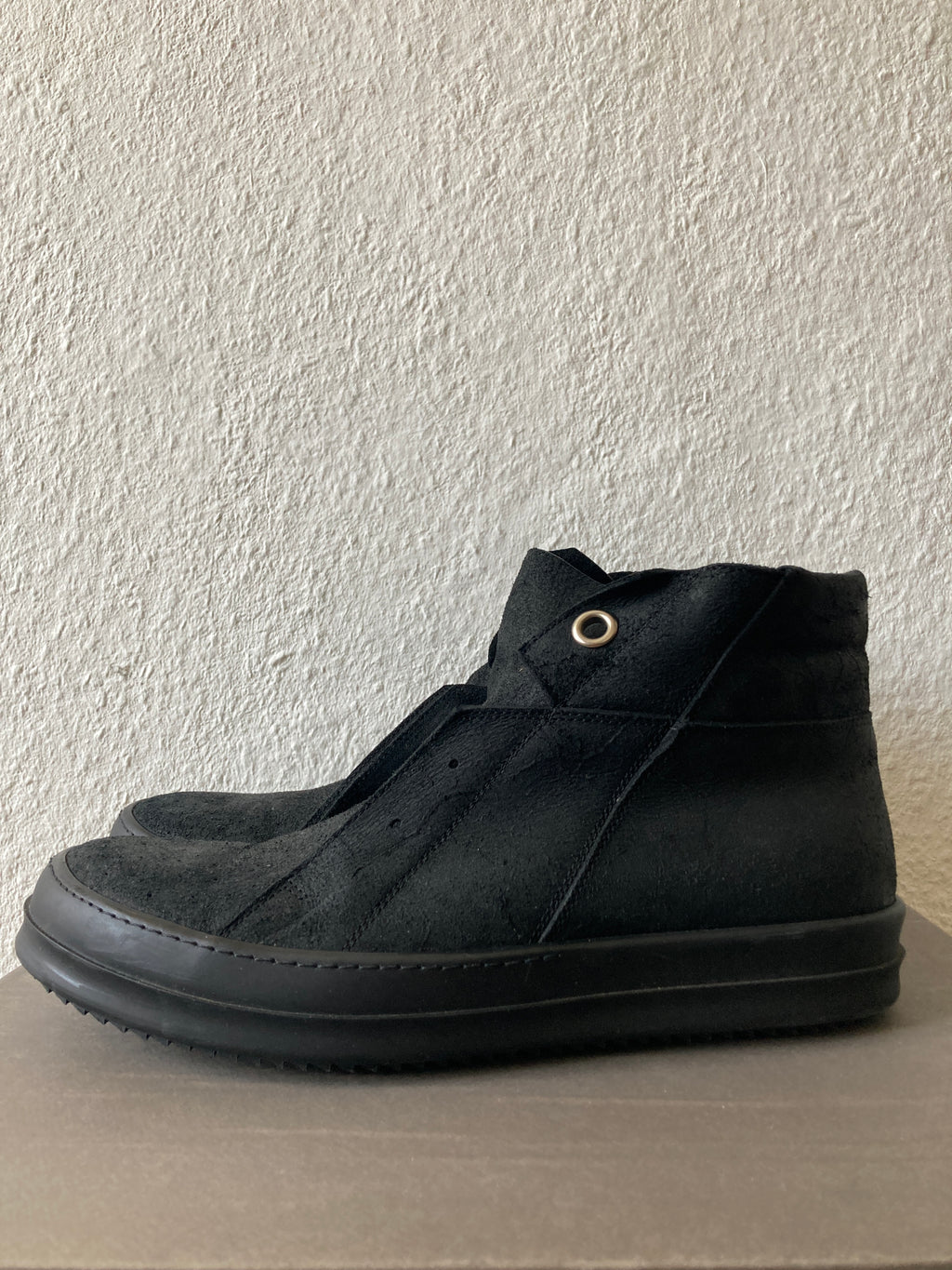 F/W 15 „SPHINX“ Triple Black Reverse Leather Island Dunks