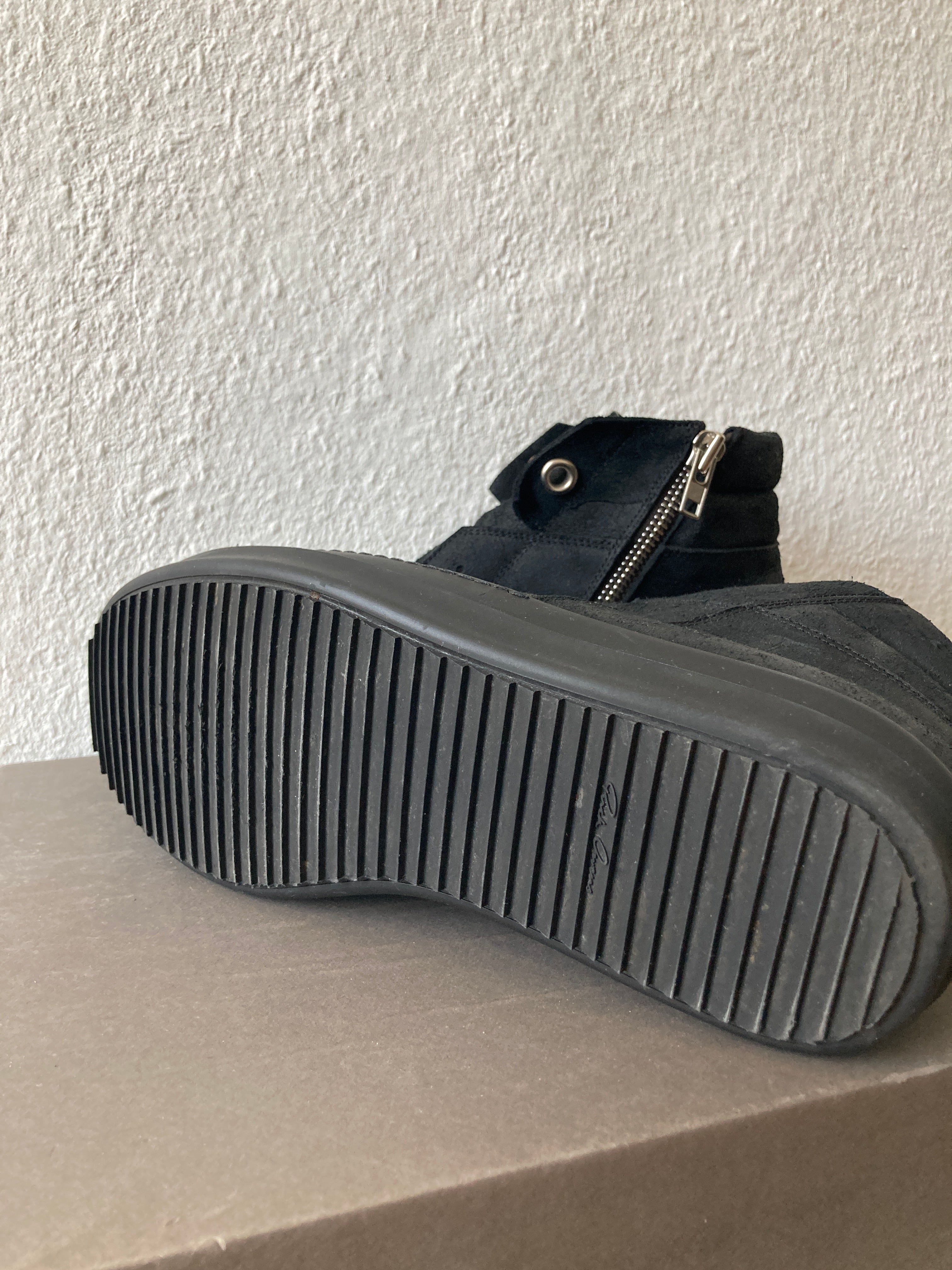 F/W 15 „SPHINX“ Triple Black Reverse Leather Island Dunks