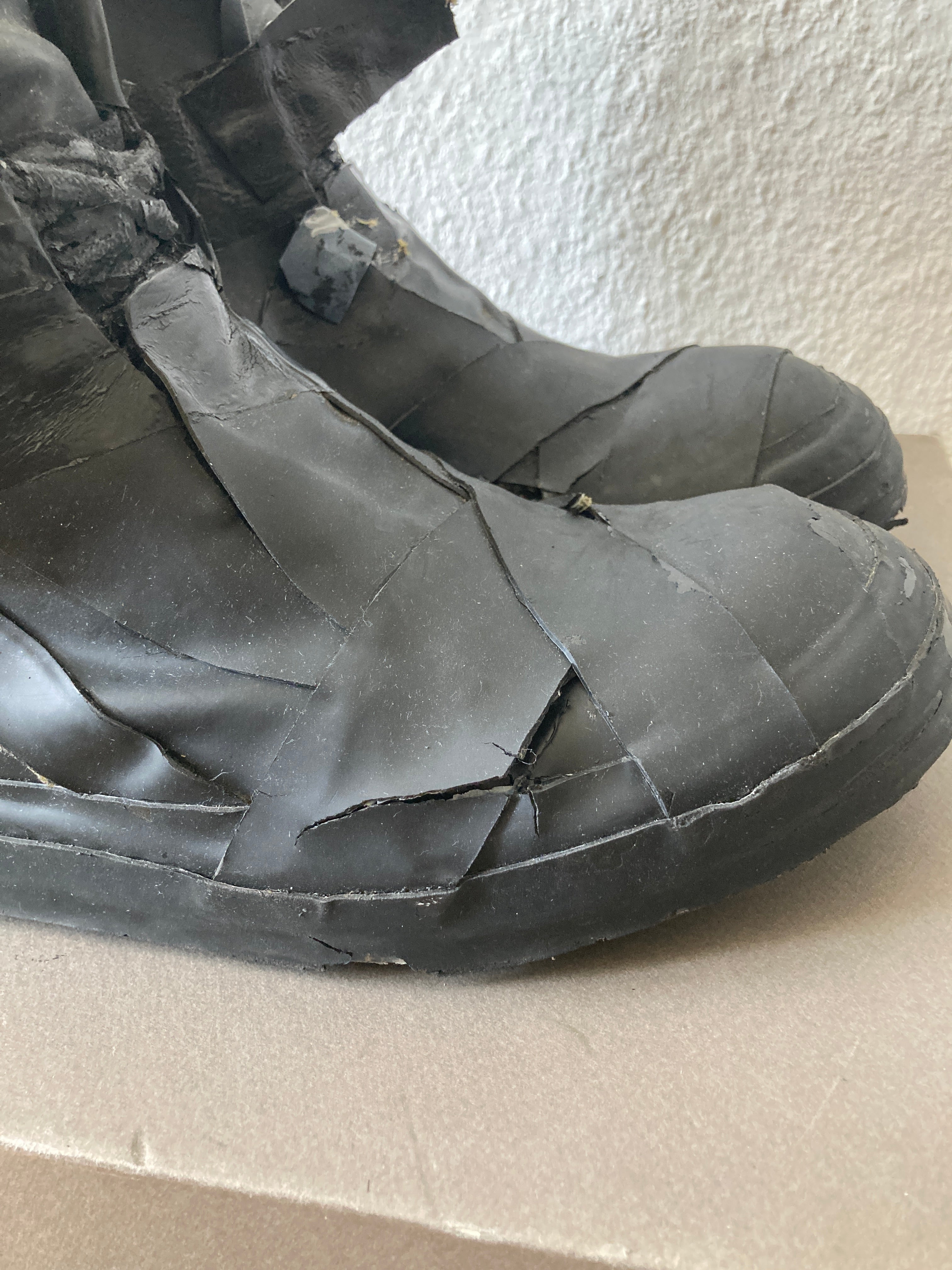 F/W 20 „PERFORMA“ Rubber Tape Mummy Geobaskets IT 44/US 11