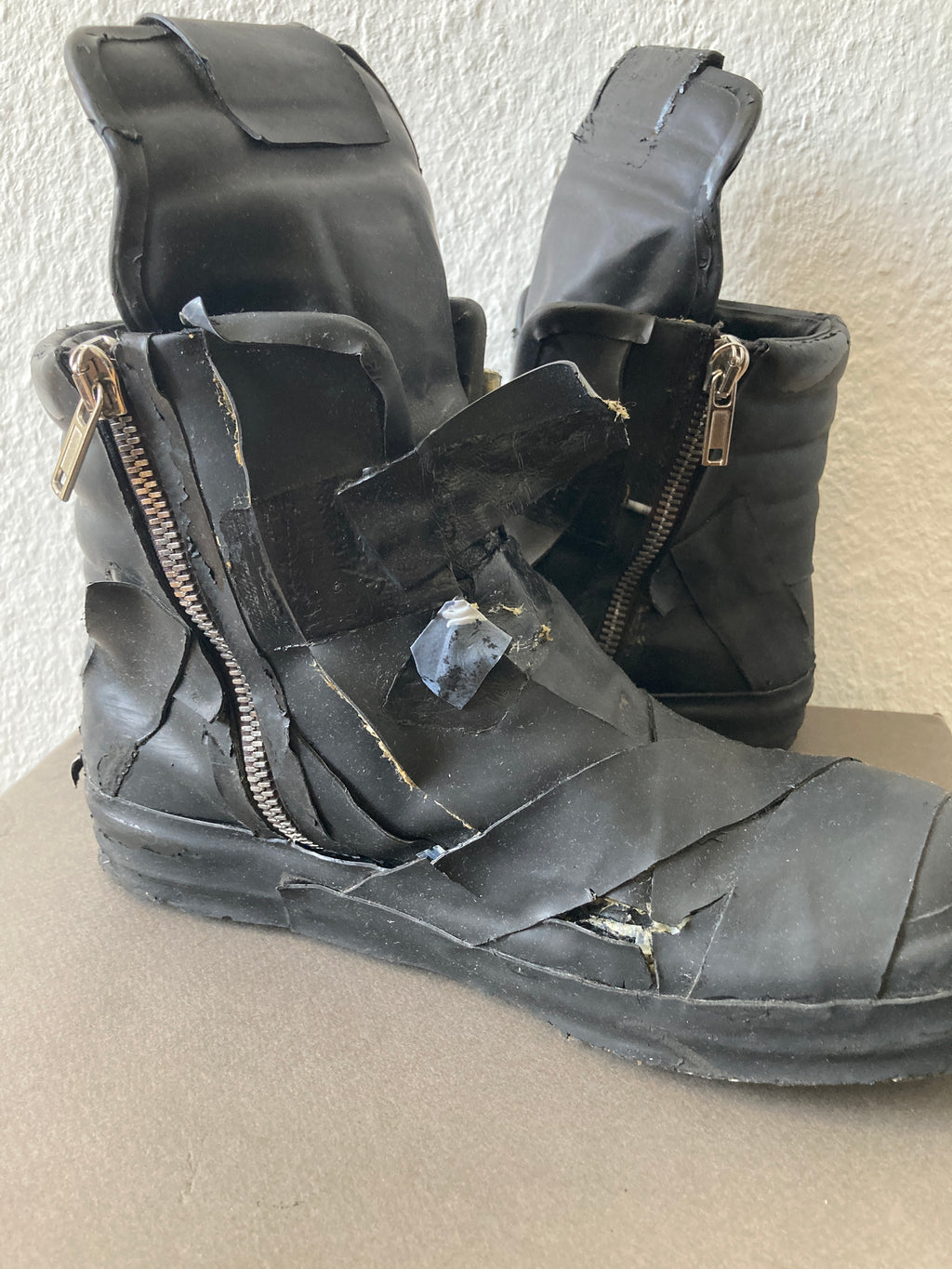 F/W 20 „PERFORMA“ Rubber Tape Mummy Geobaskets IT 44/US 11