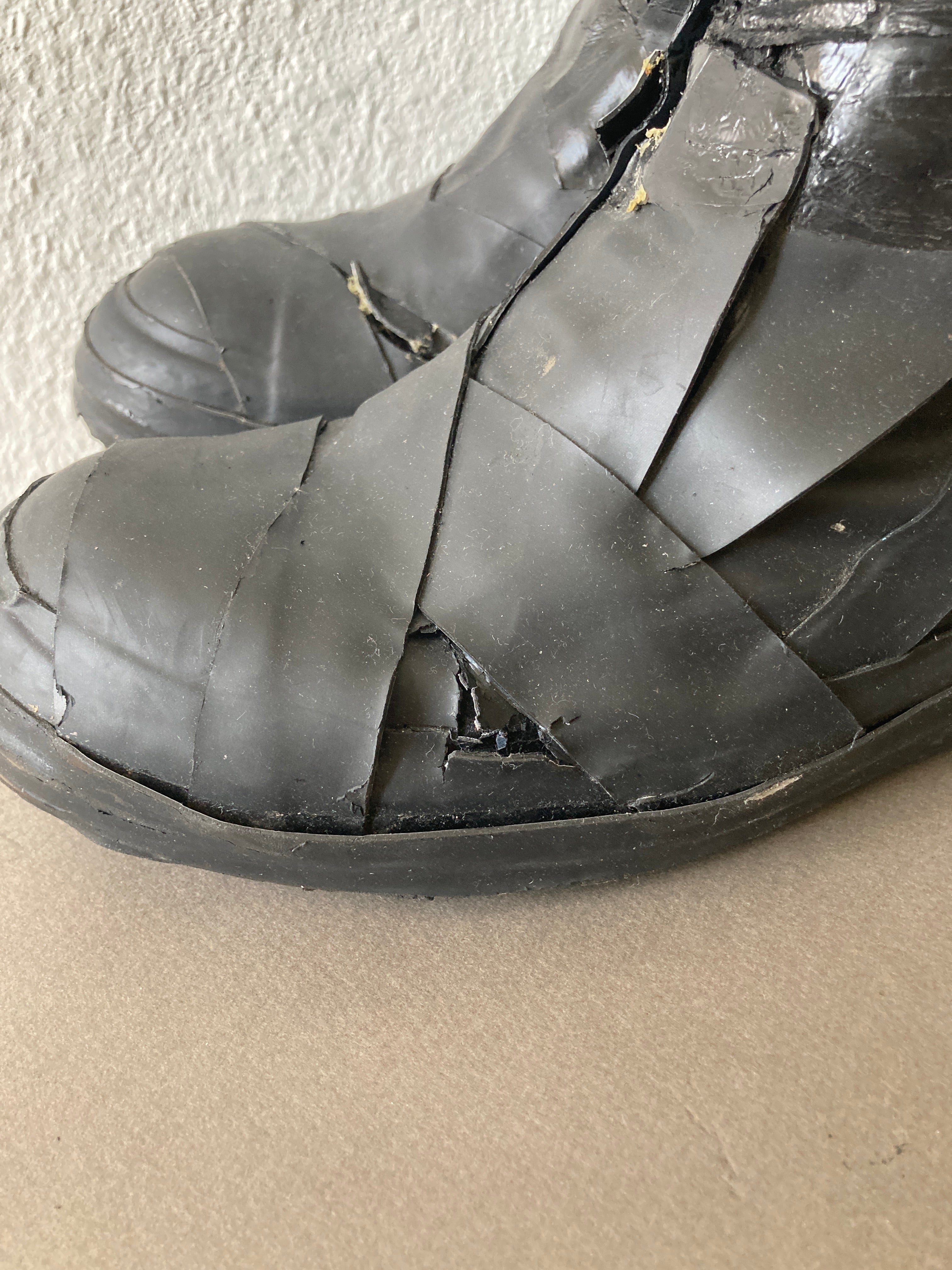 F/W 20 „PERFORMA“ Rubber Tape Mummy Geobaskets IT 44/US 11